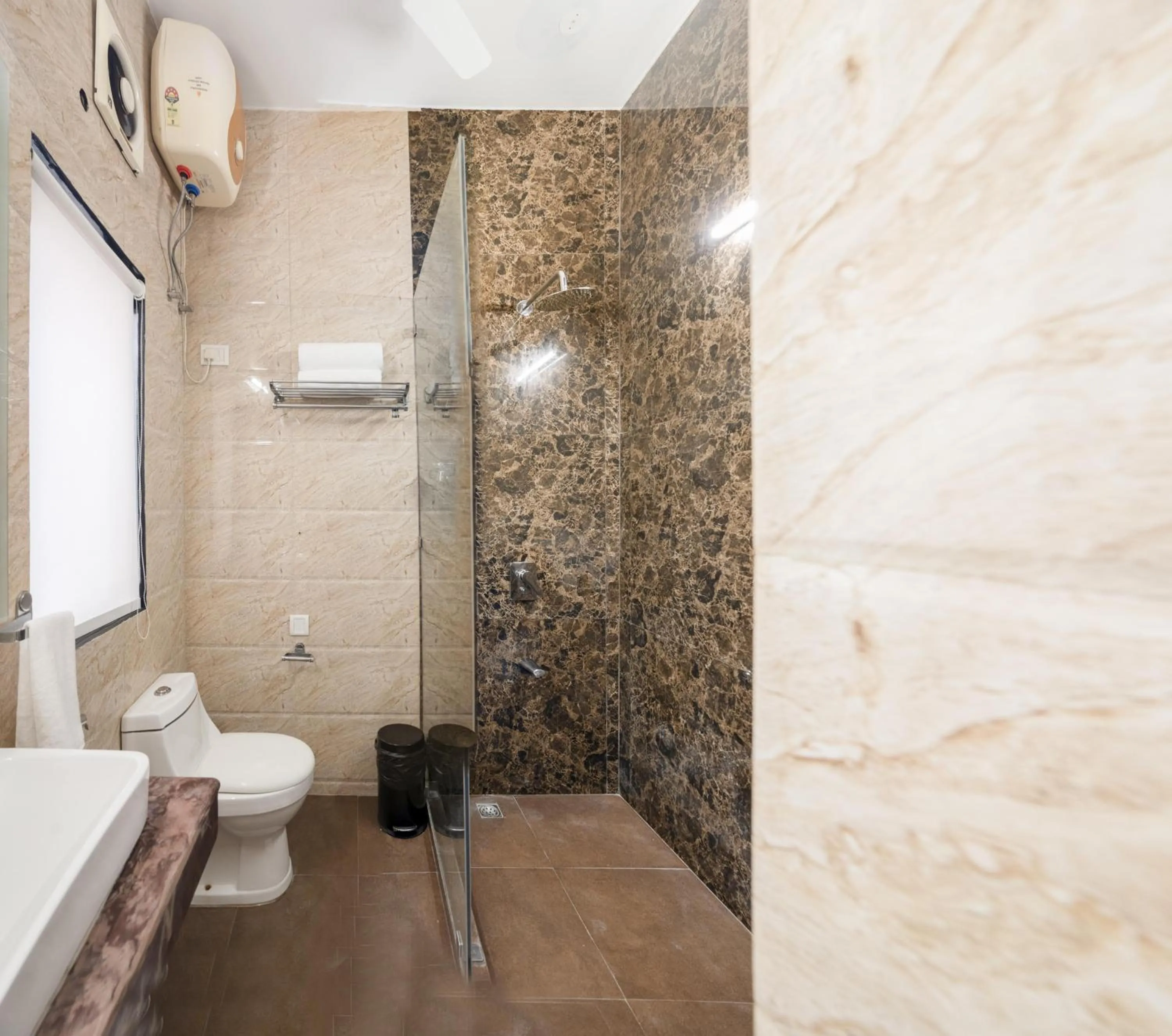 Toilet in Firebrick Boutique Residences - GARNET HOUSE