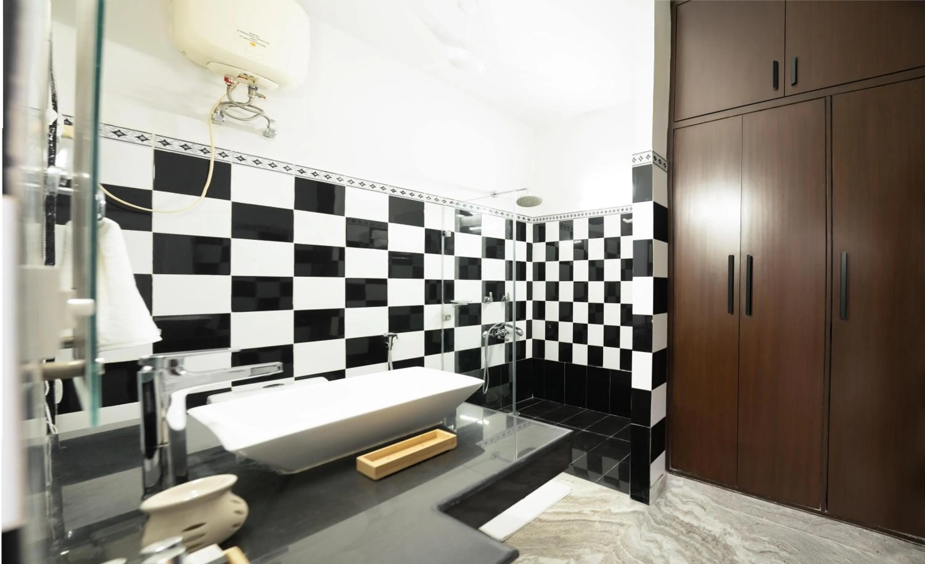 Bathroom, Bed in Firebrick Boutique Residences - GARNET HOUSE