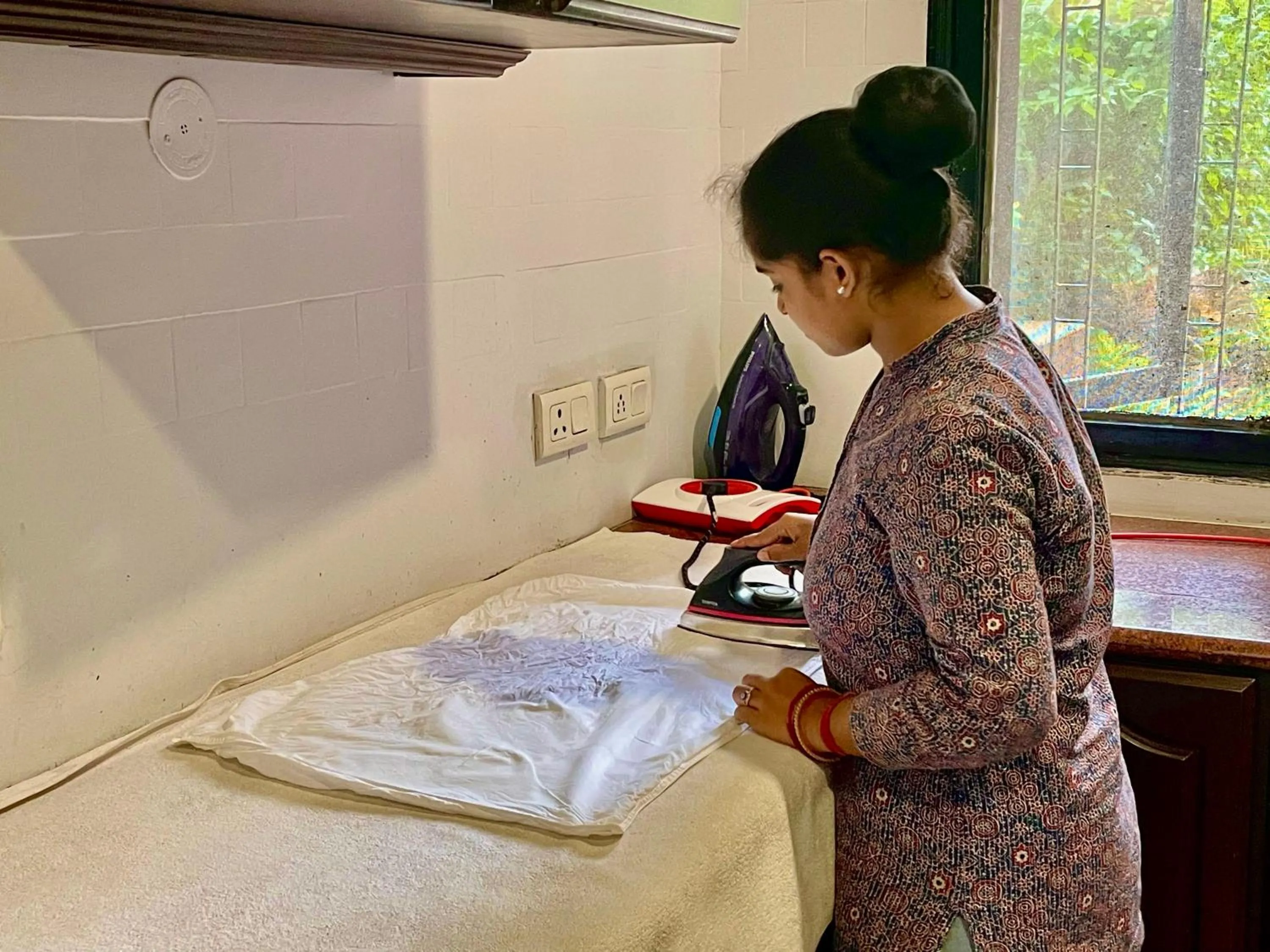 laundry, Bed in Firebrick Boutique Residences - GARNET HOUSE