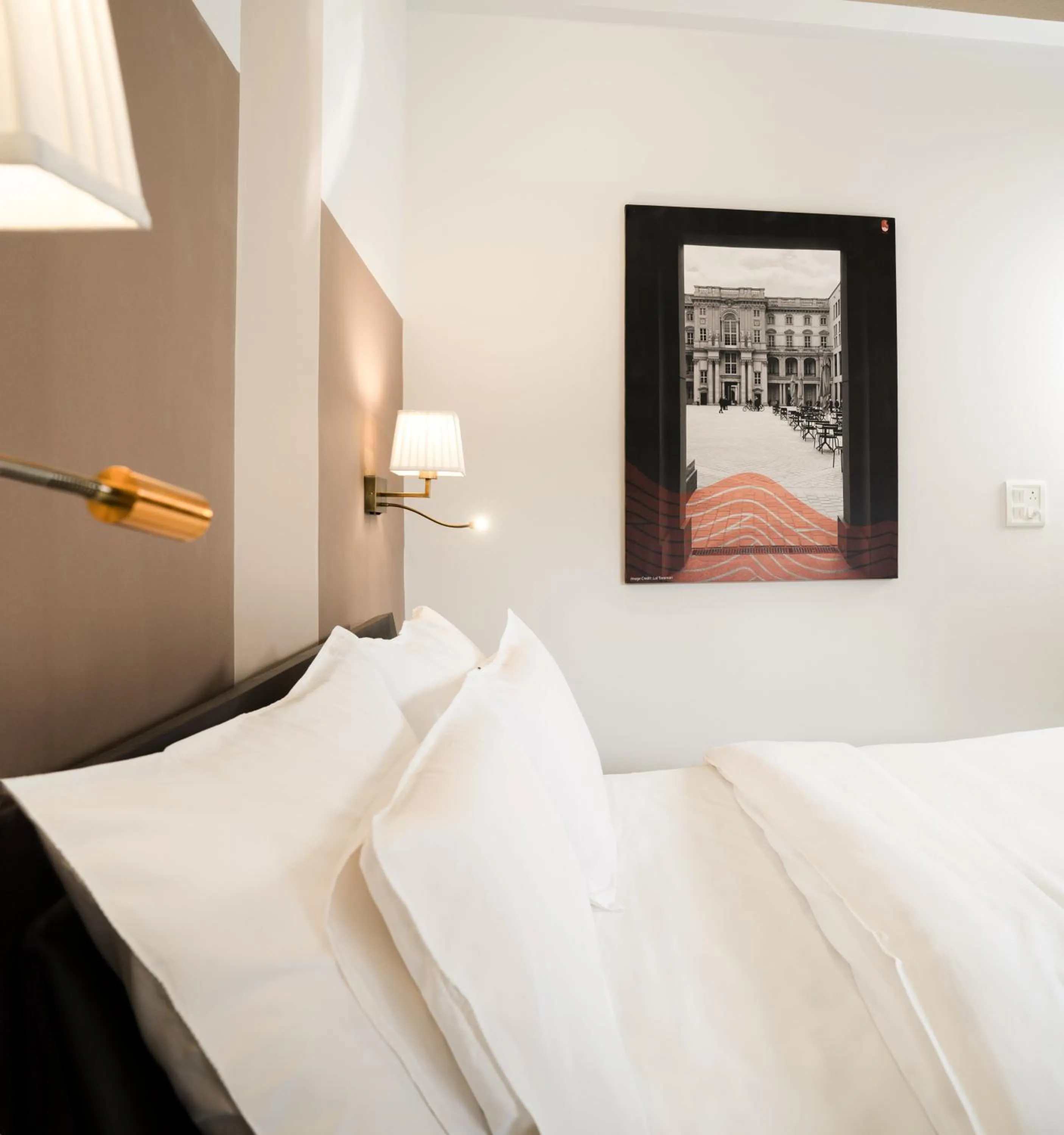 Bed in Firebrick Boutique Residences - GARNET HOUSE