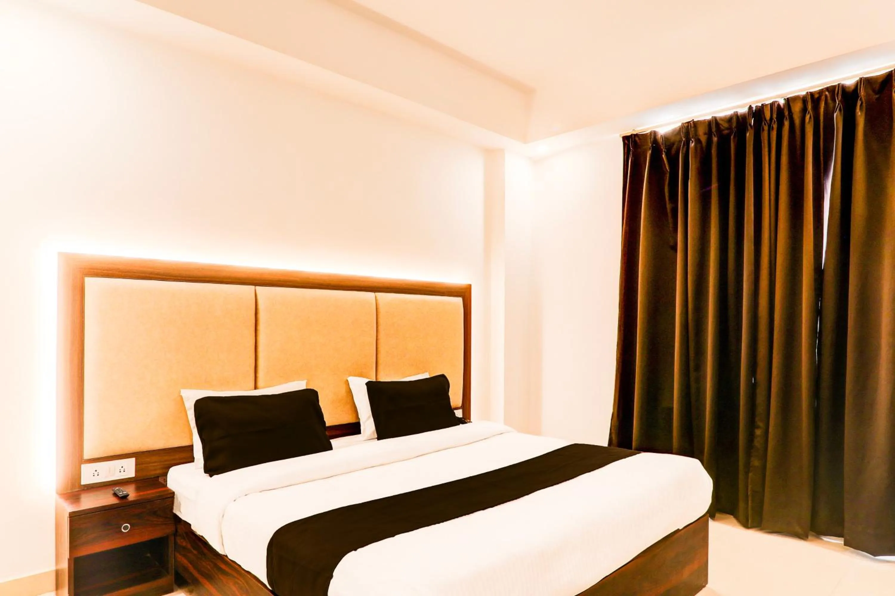 Bedroom in Hotel O The Suite
