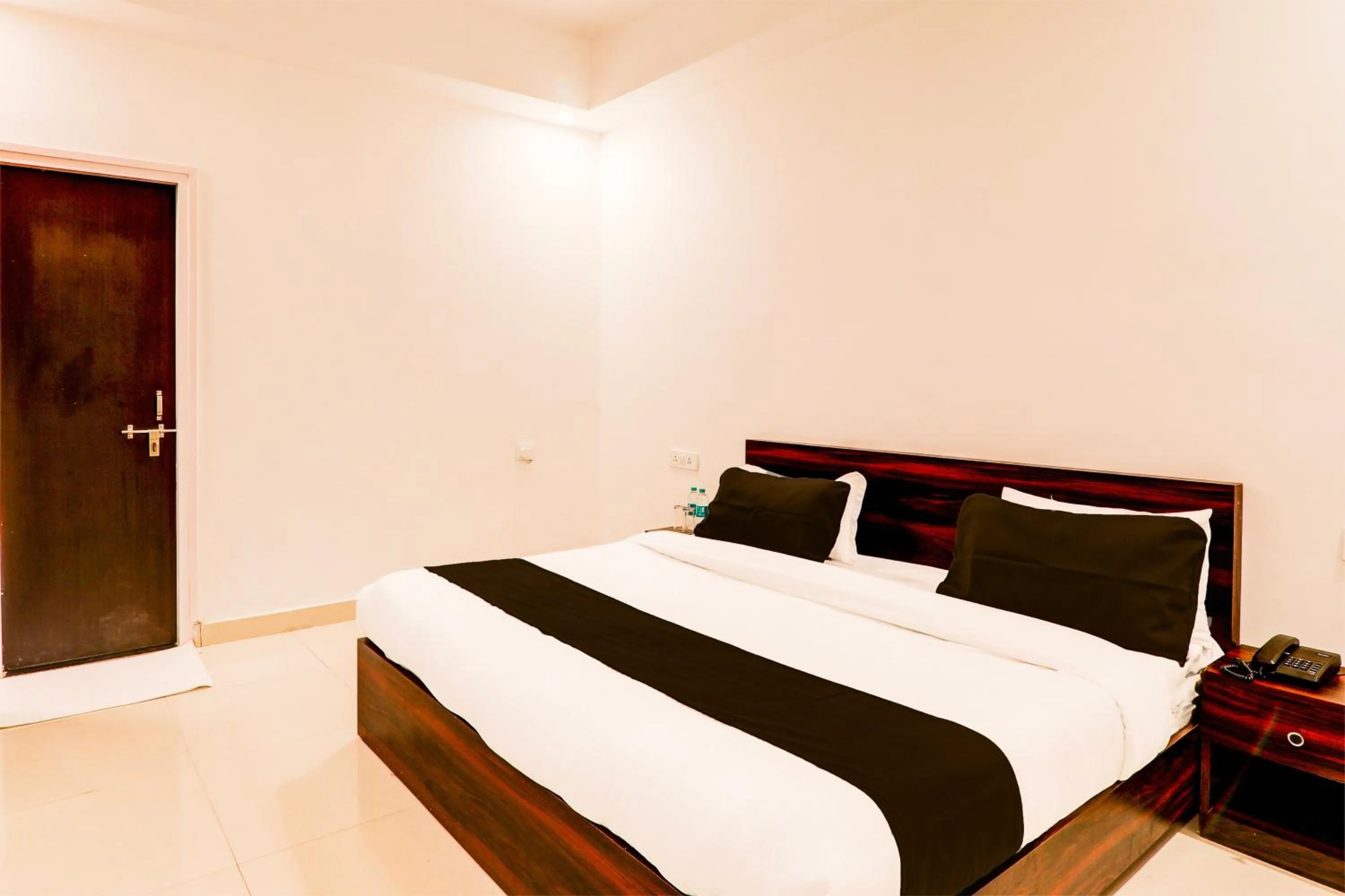 Bedroom in Hotel O The Suite