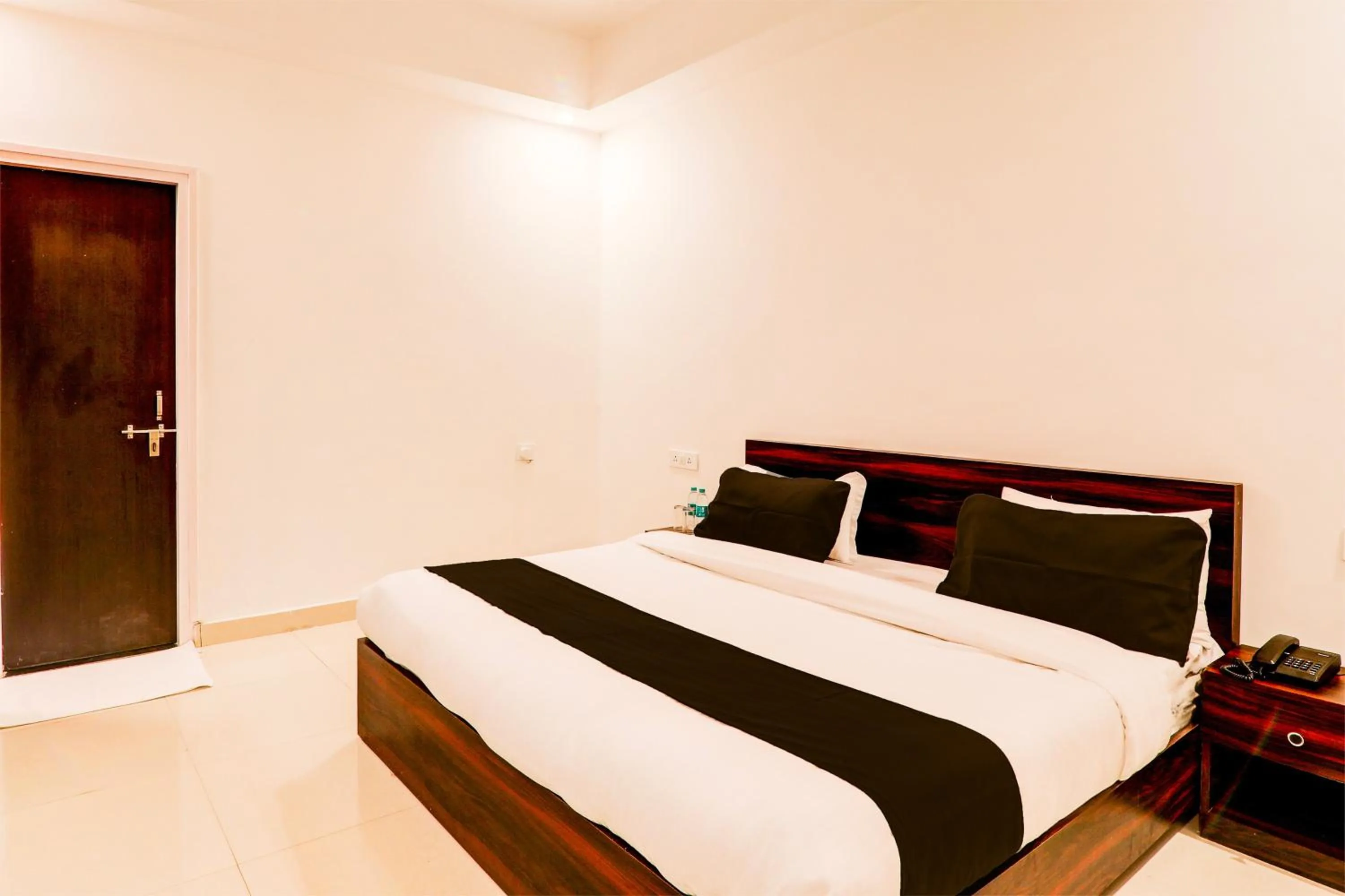 Bedroom in Hotel O The Suite