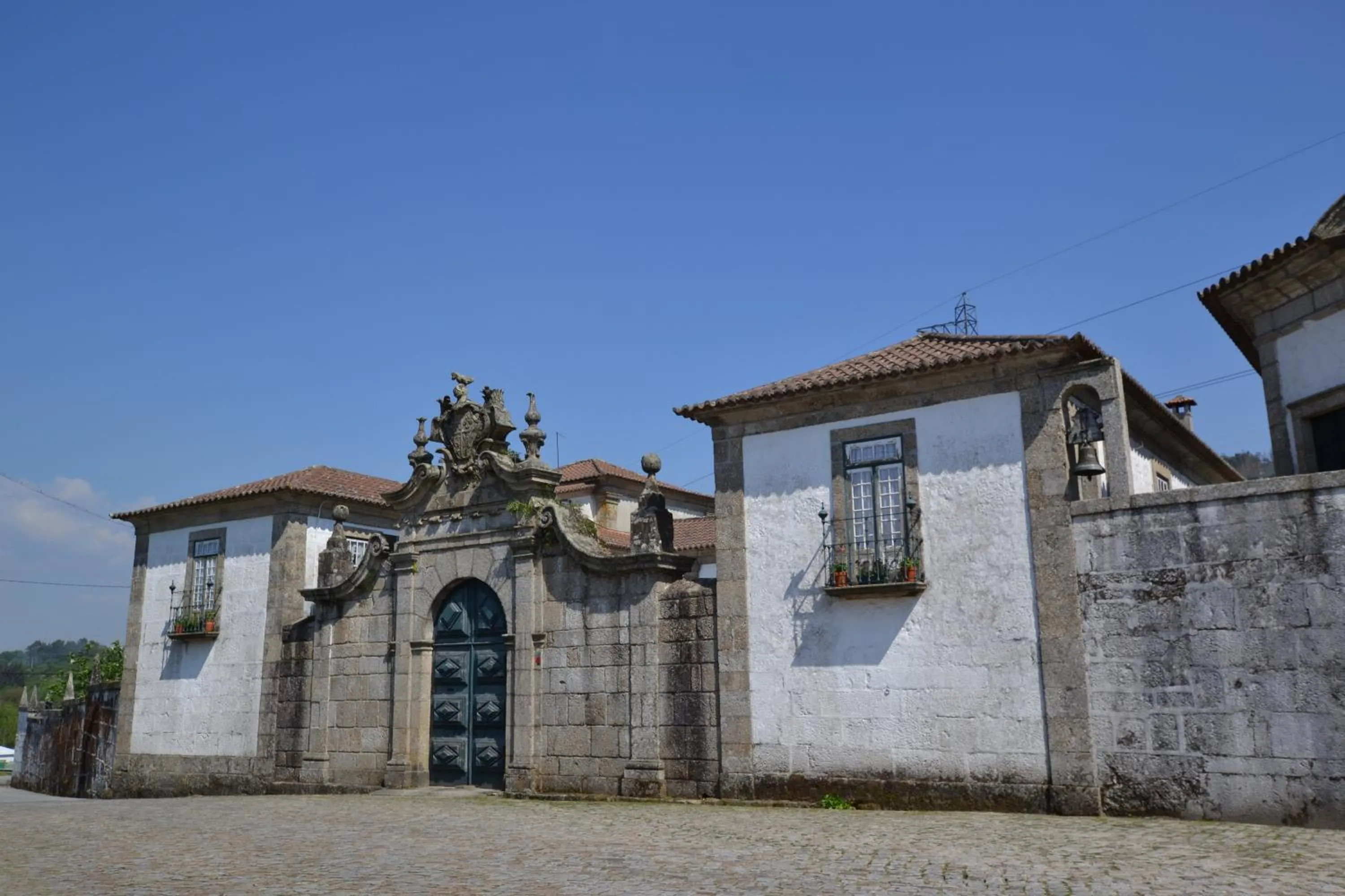 Facade/entrance in Casa do Ribeiro