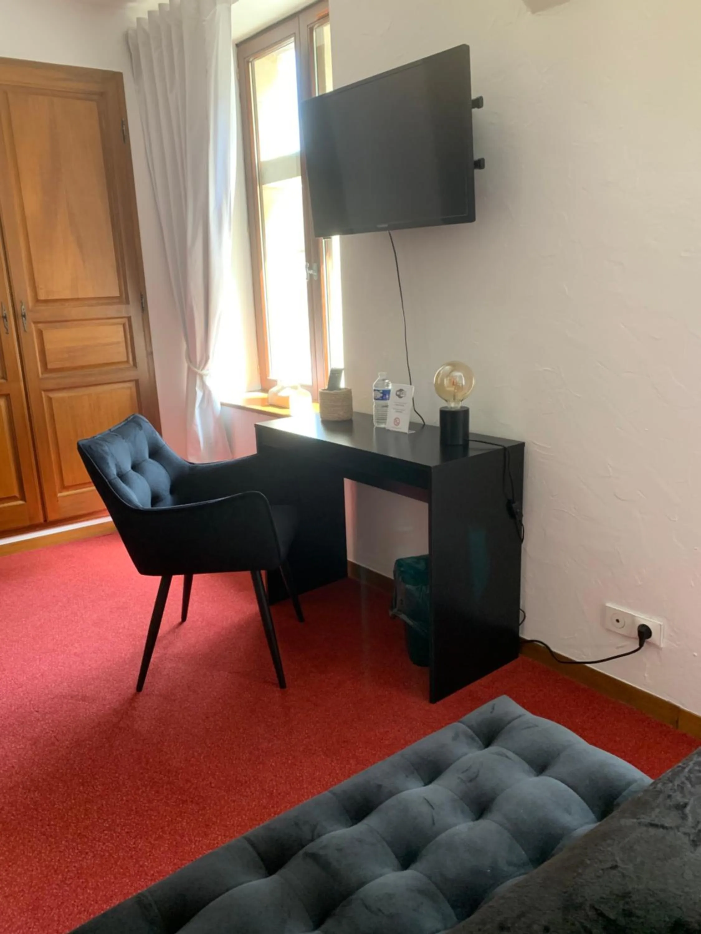 TV and multimedia in AUBERGE DU JEU D'ARC