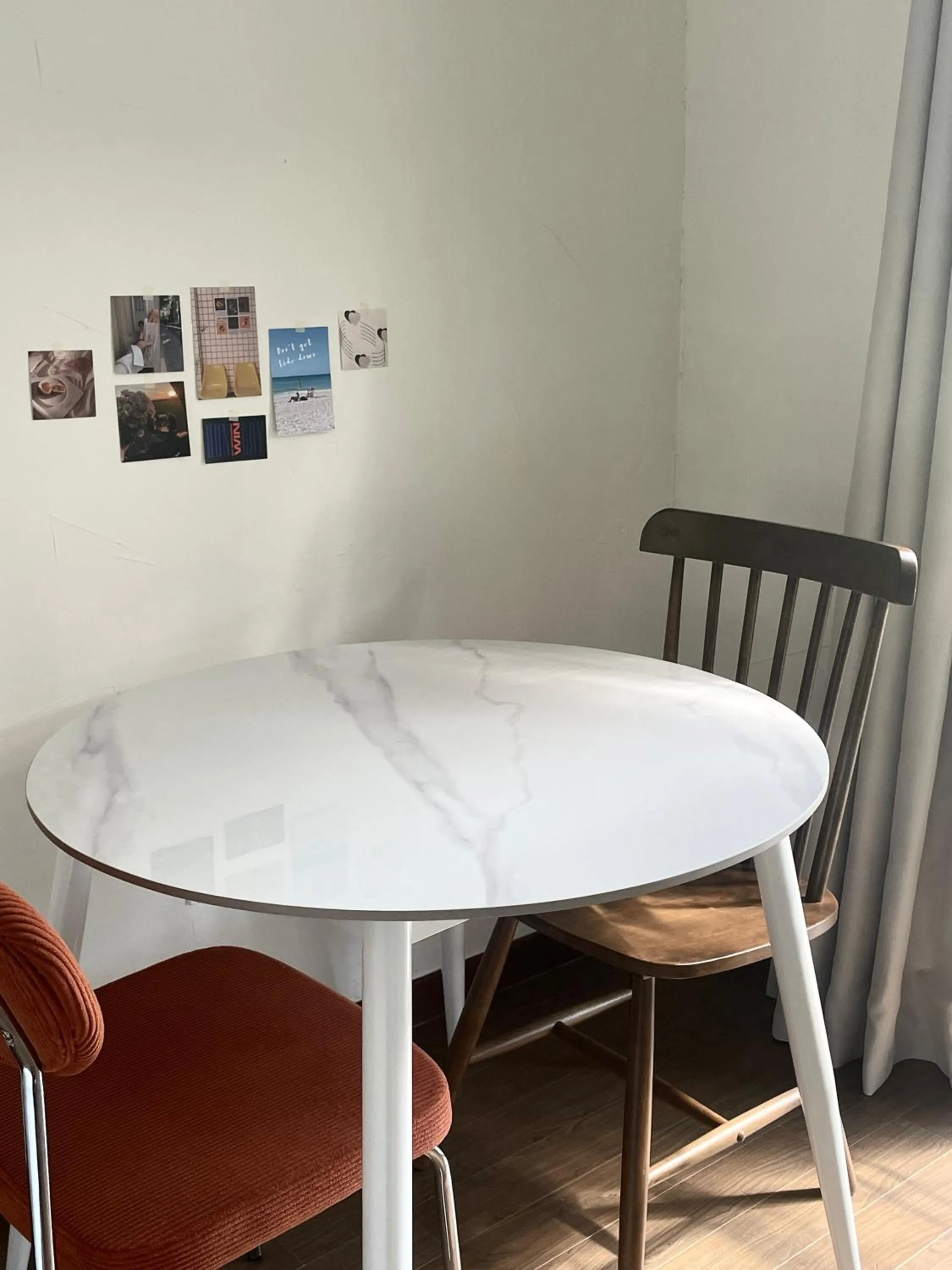 Dining area in Honey Bear Pension