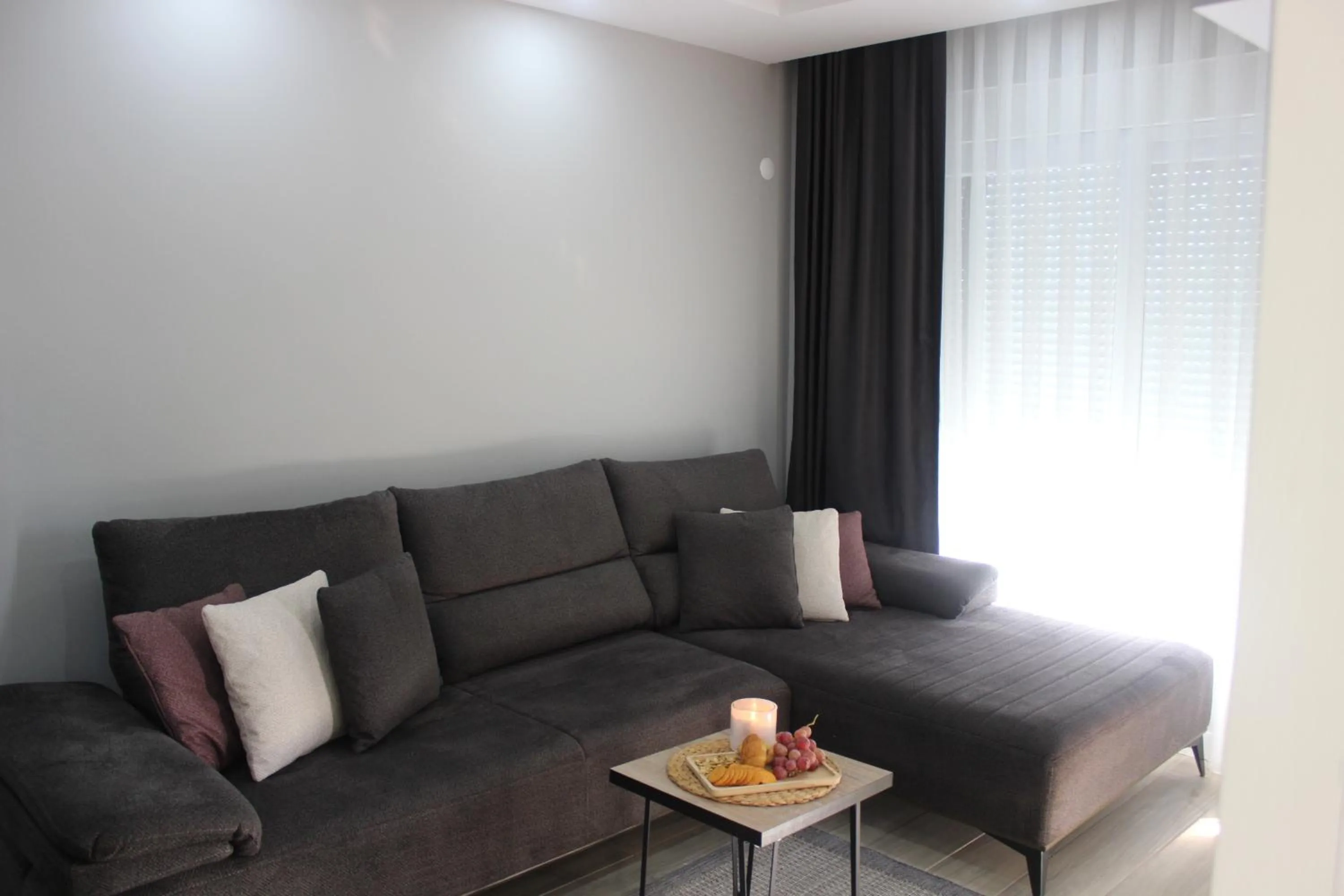 Seating area in Cosy Suite