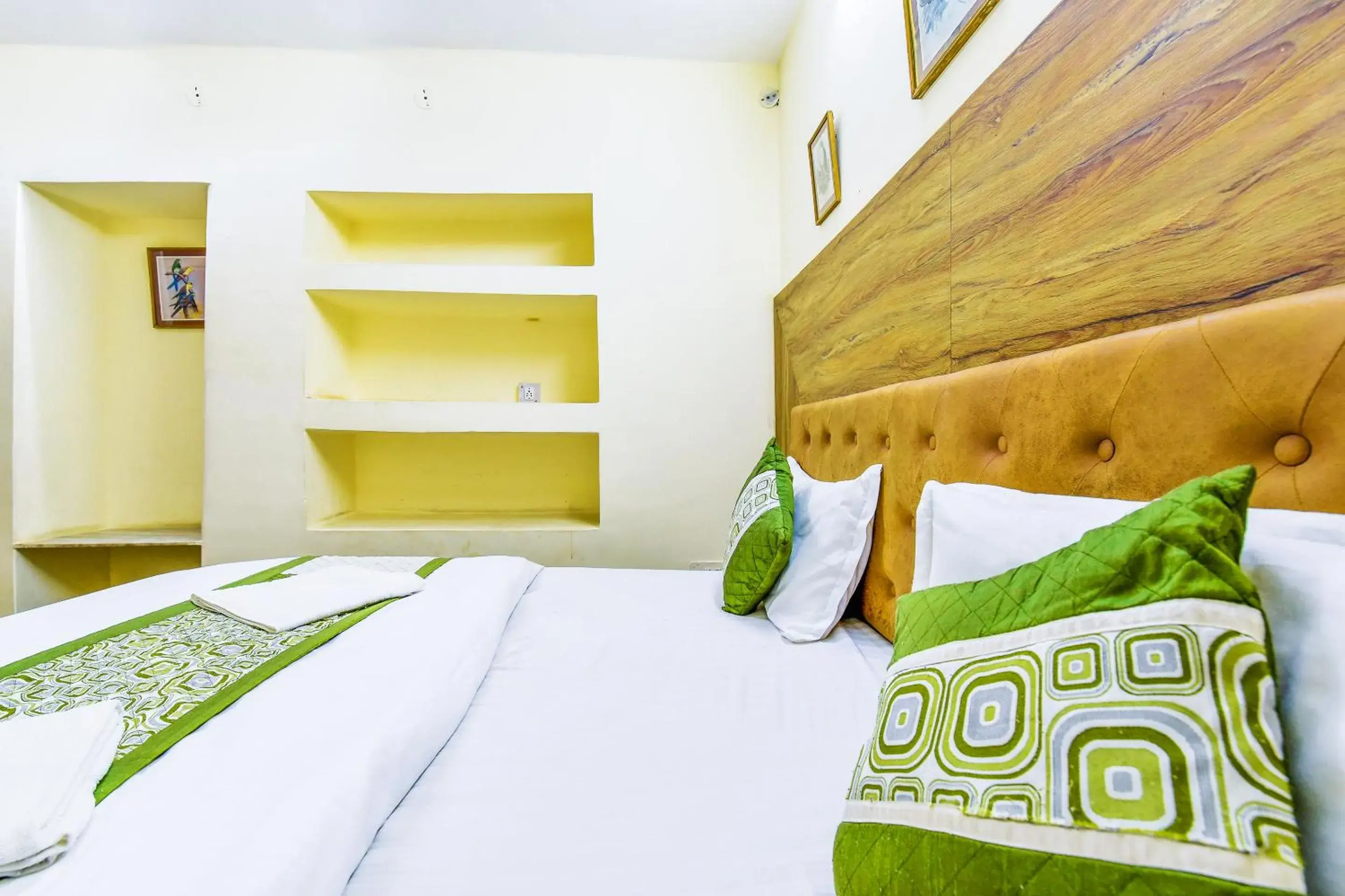 Bedroom in Castlle Rock, Mount Abu Bedroom in Castlle Rock, Mount Abu