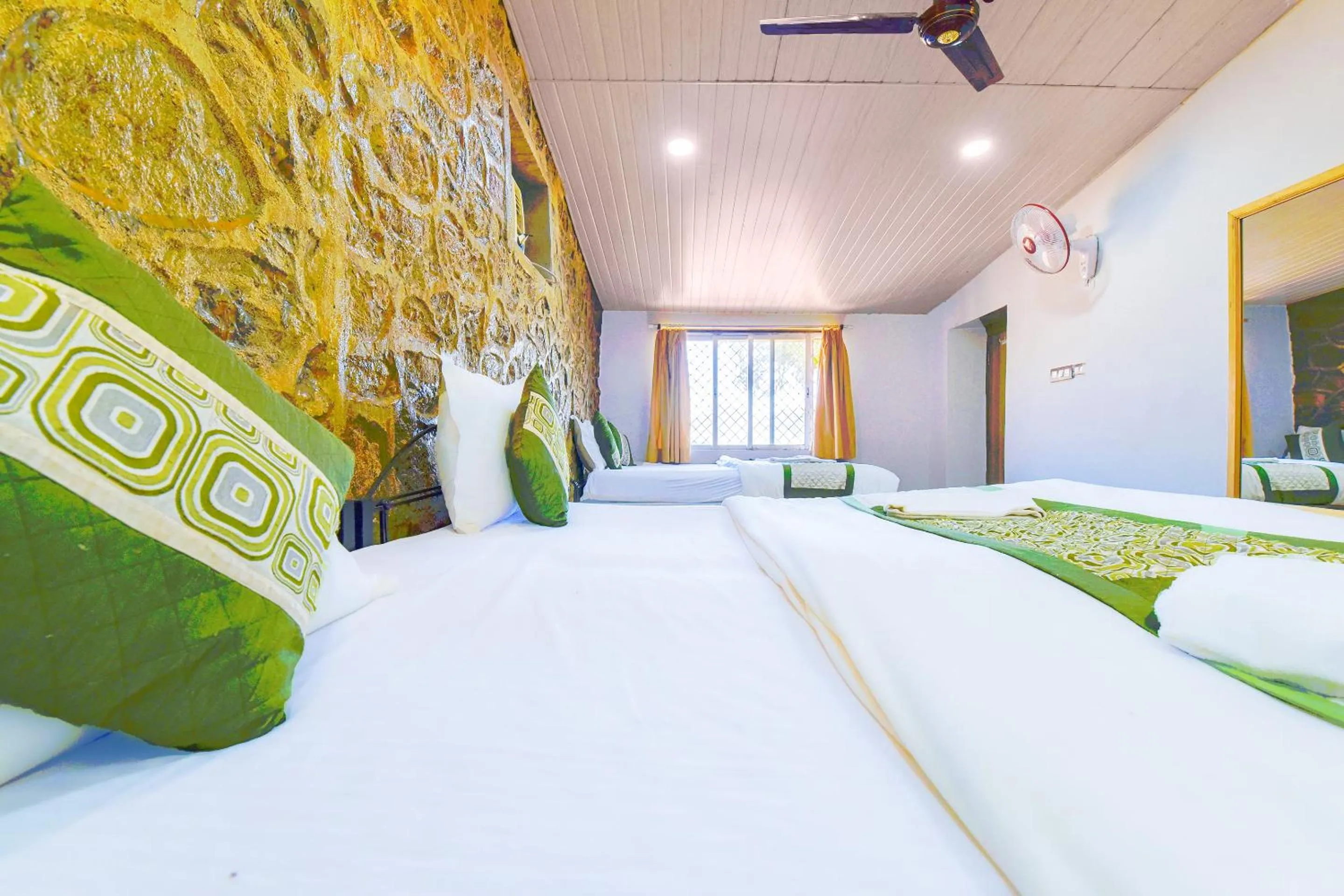 Bedroom in Castlle Rock, Mount Abu