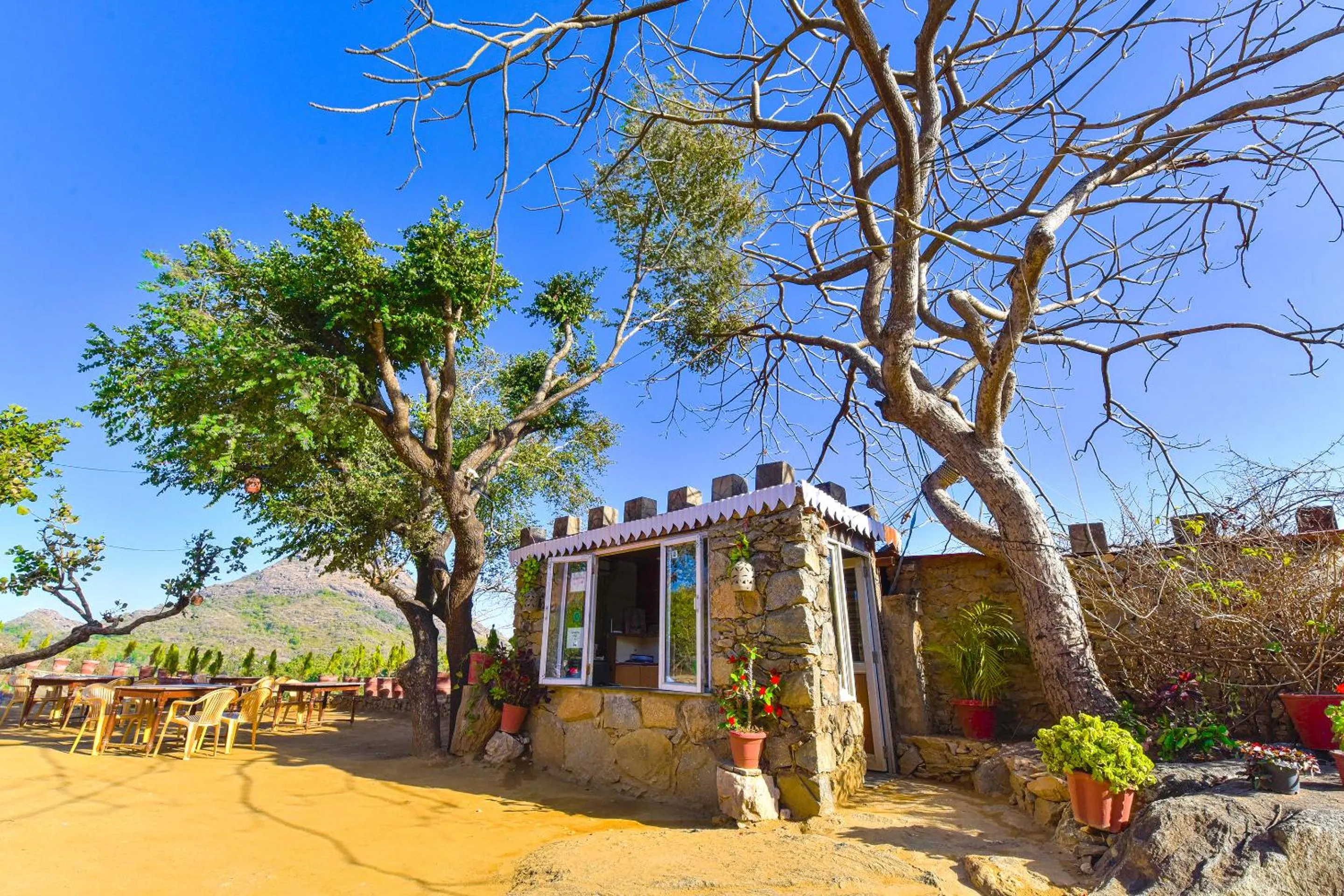 Property building in Castlle Rock, Mount Abu