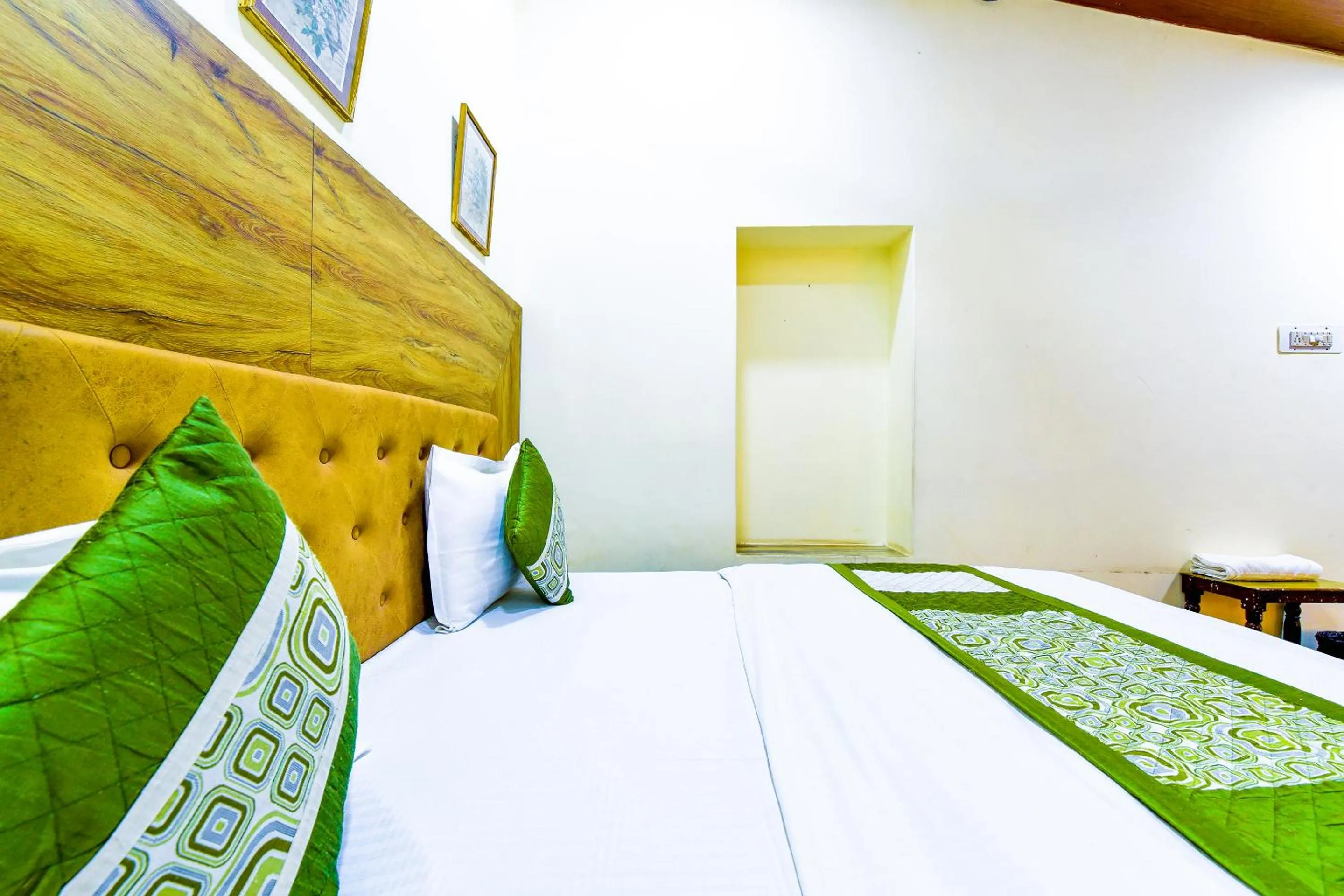 Bedroom in Castlle Rock, Mount Abu