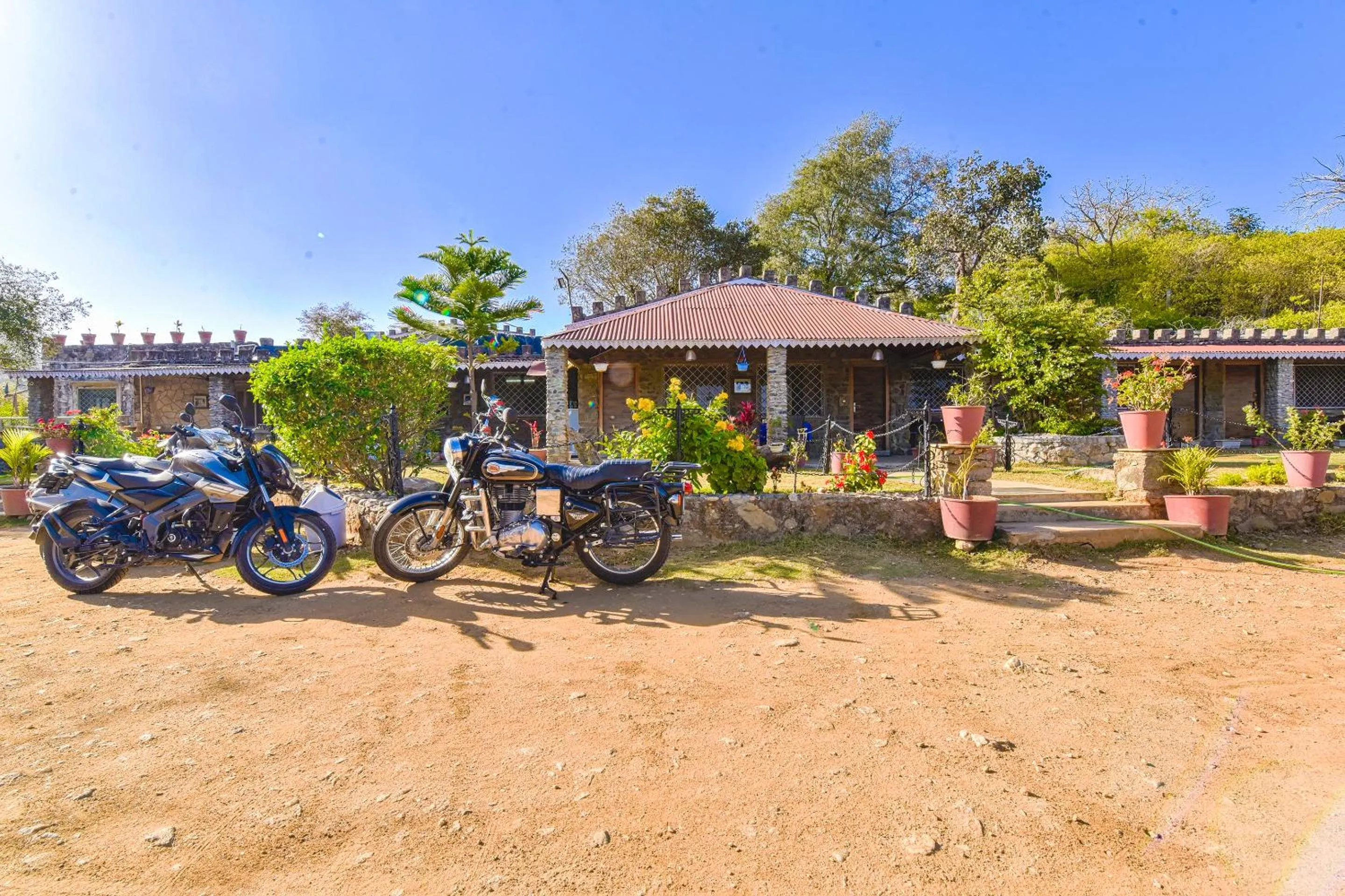 Parking in Castlle Rock, Mount Abu