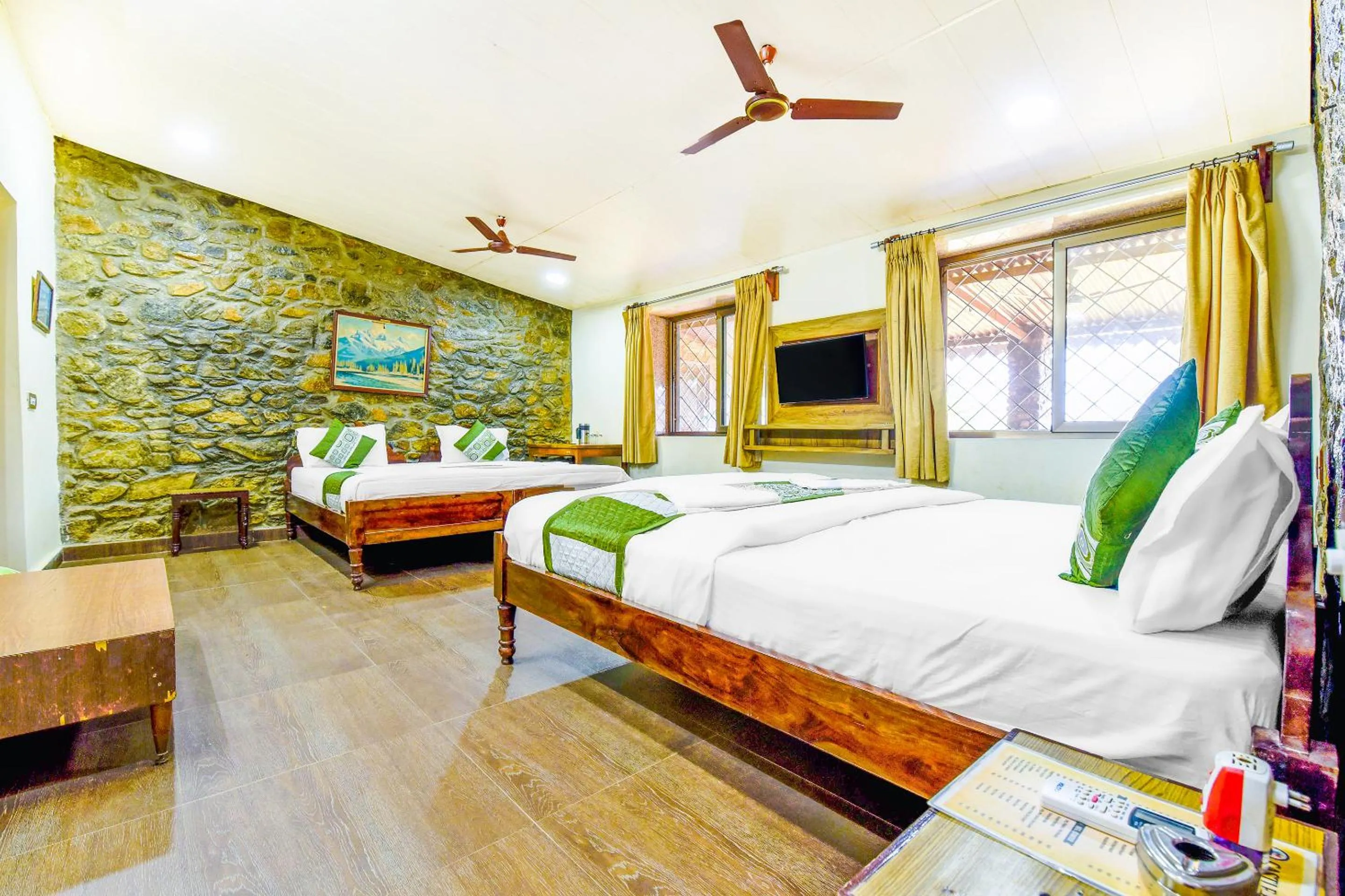Bedroom in Castlle Rock, Mount Abu
