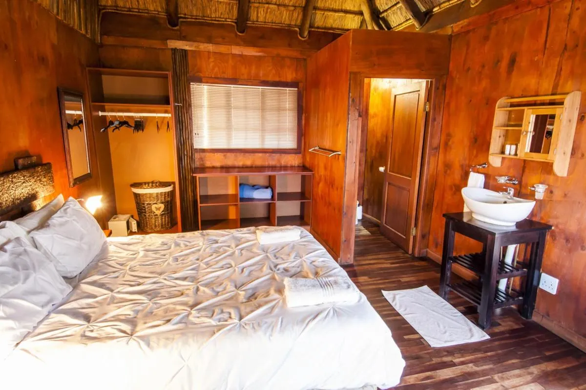 Bed in Amafu Forest Lodge