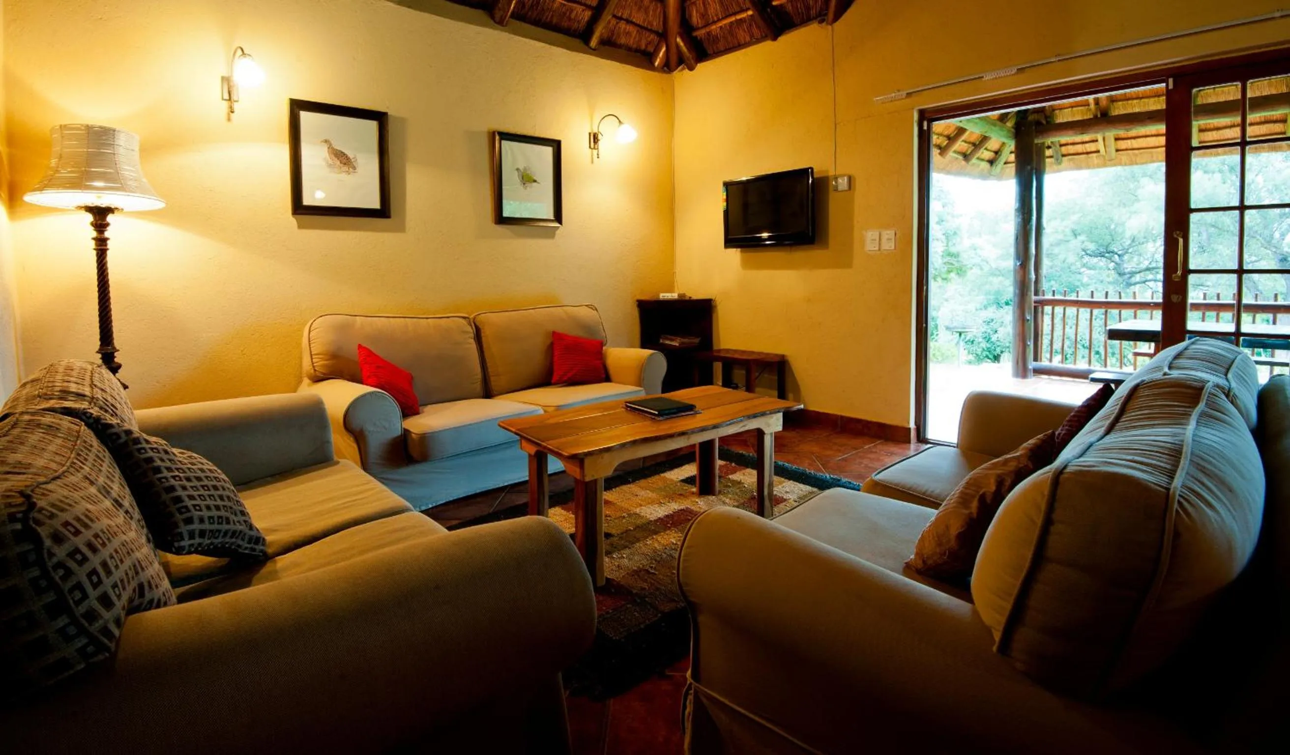 Living room in Amafu Forest Lodge