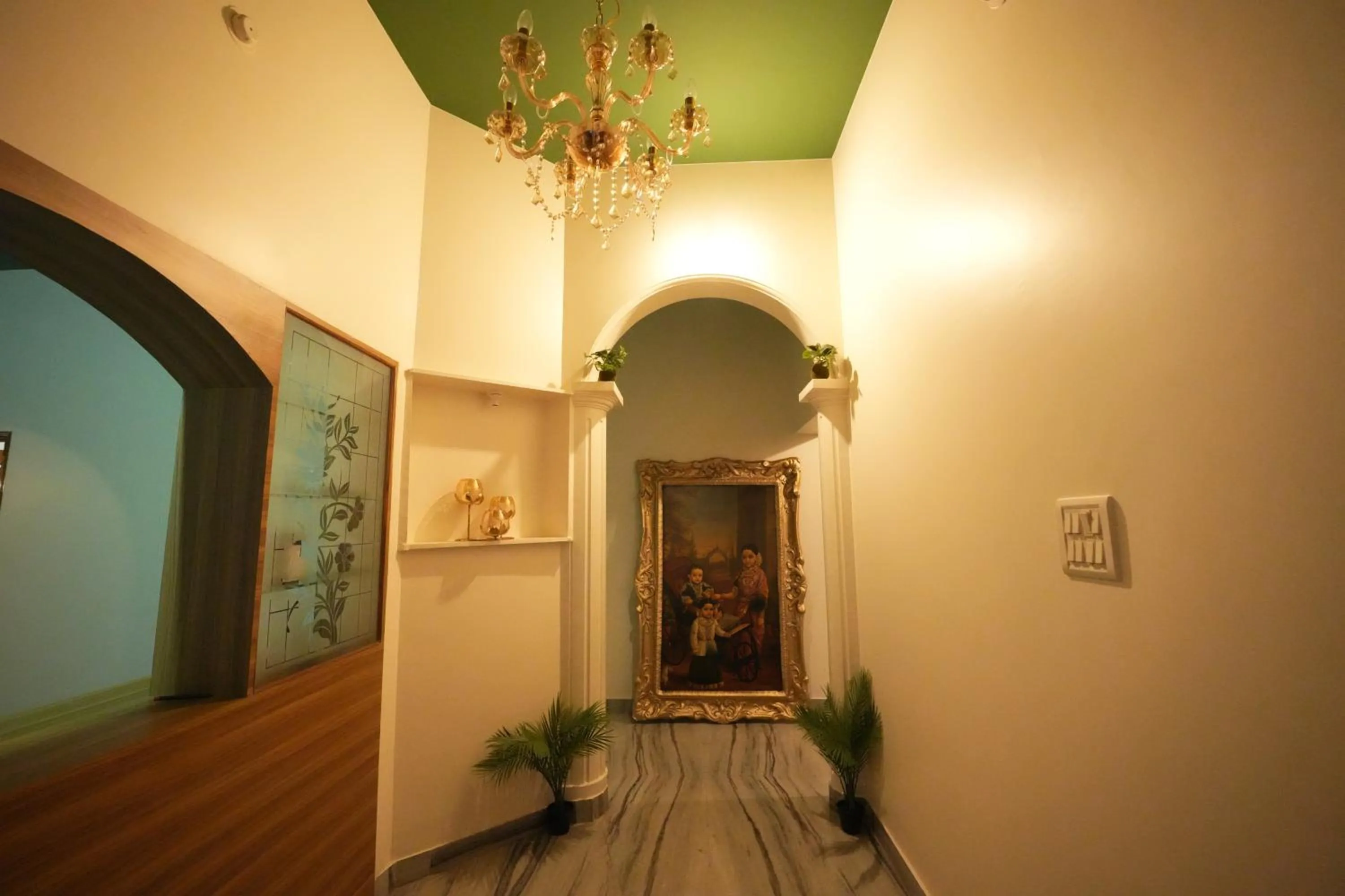 Property building in Palace Hostel by Borrbo