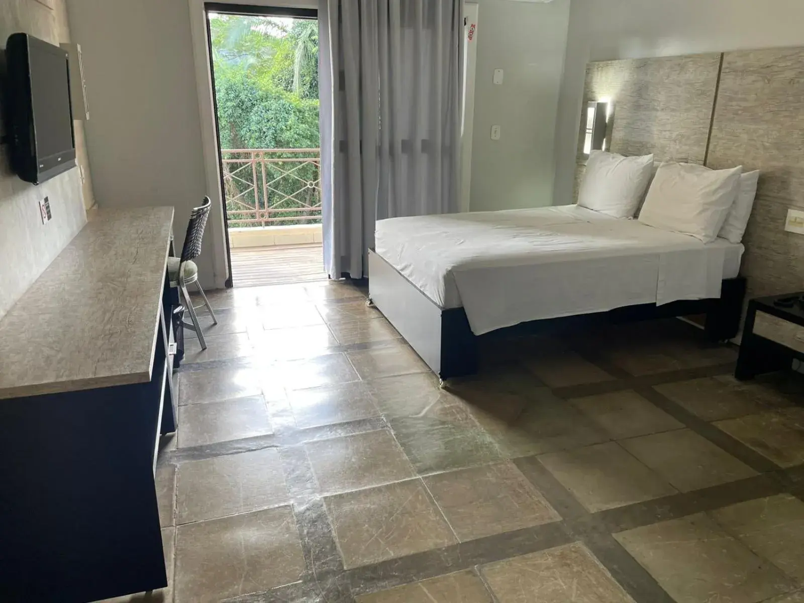 Deluxe Family Room in ARAGUAIA HOTEL Deluxe Family Room in ARAGUAIA HOTEL