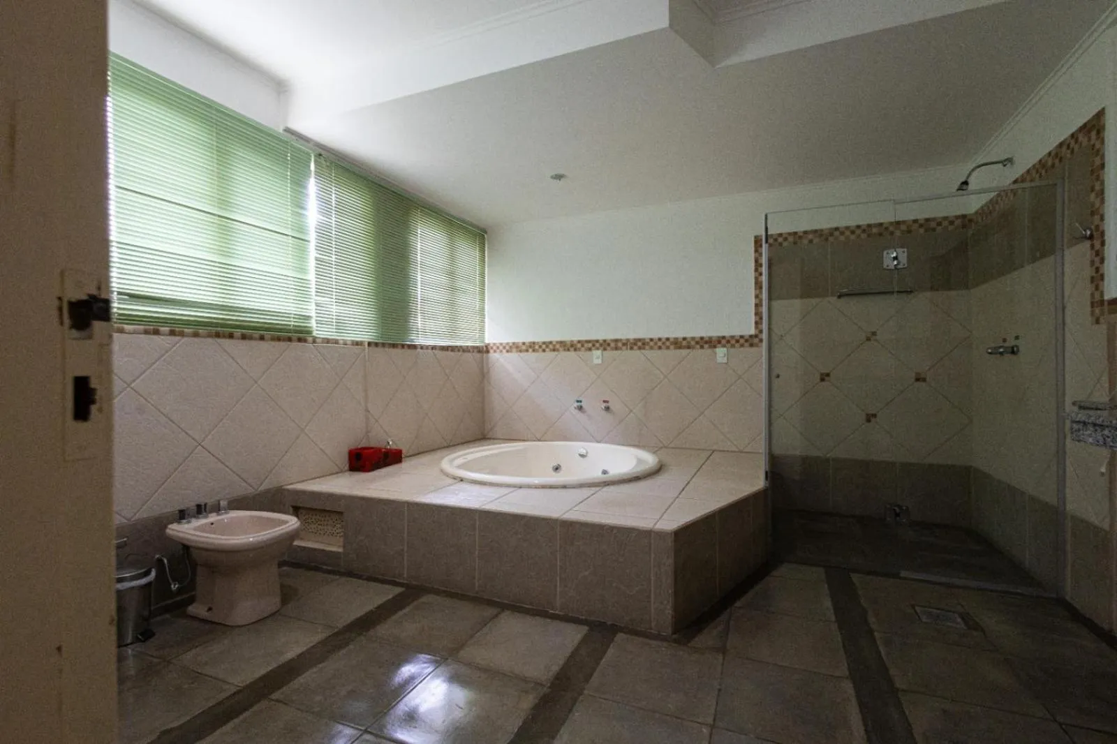 Shower in ARAGUAIA HOTEL