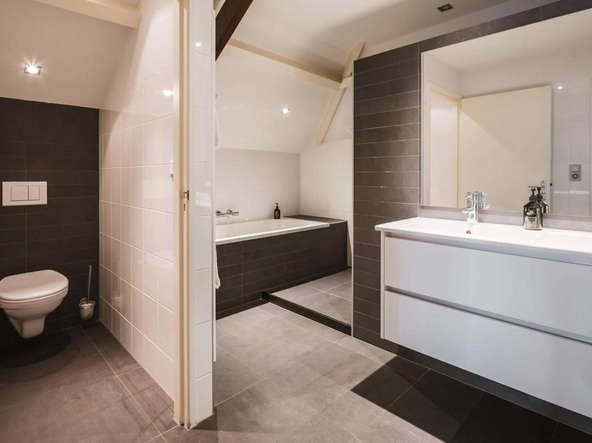 Shower in Strandhotel Domburg