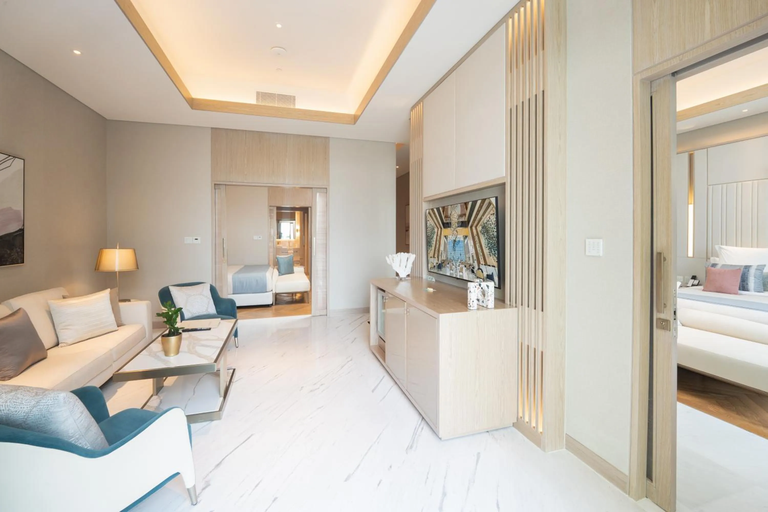 Living room, Bed in FIVE Luxe