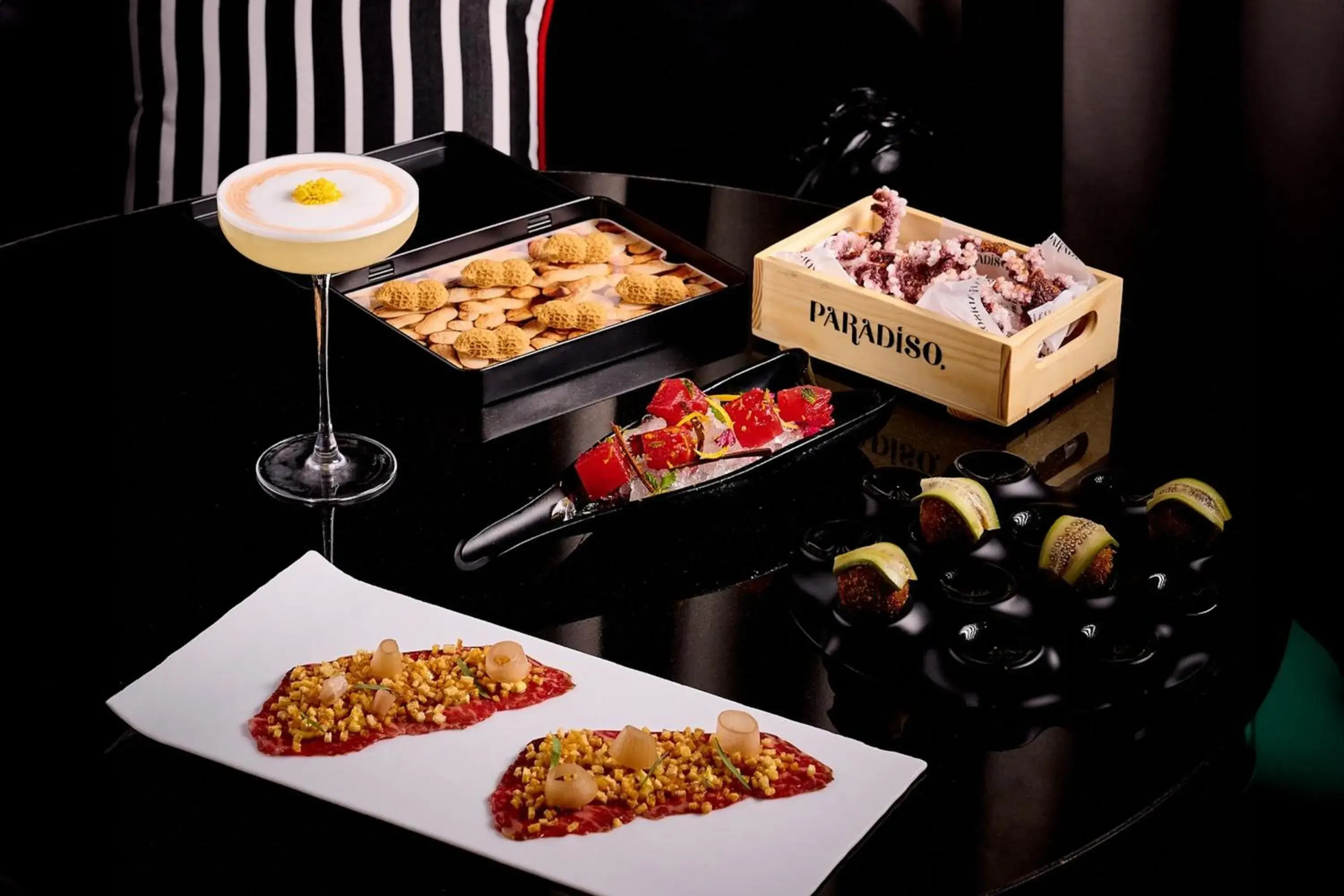 Food and drinks in FIVE Luxe Food and drinks in FIVE Luxe