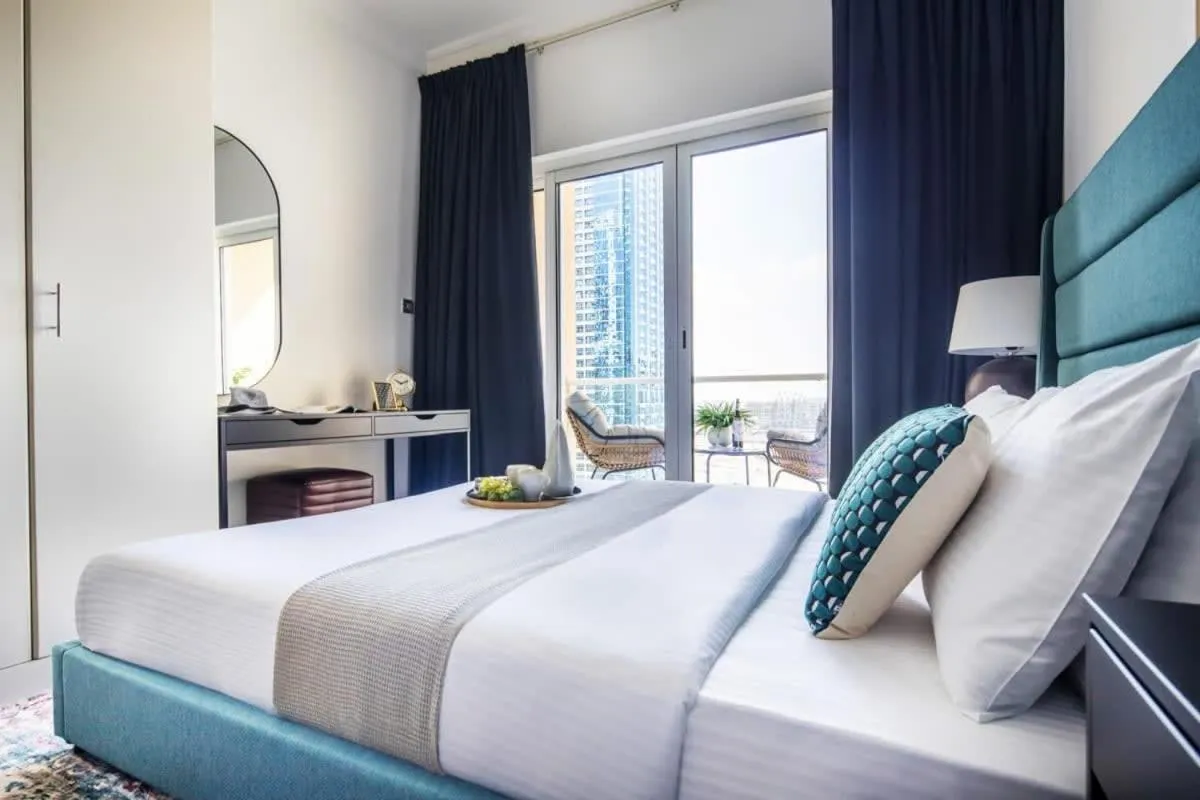 Bed in Frank Porter - Lake View Tower