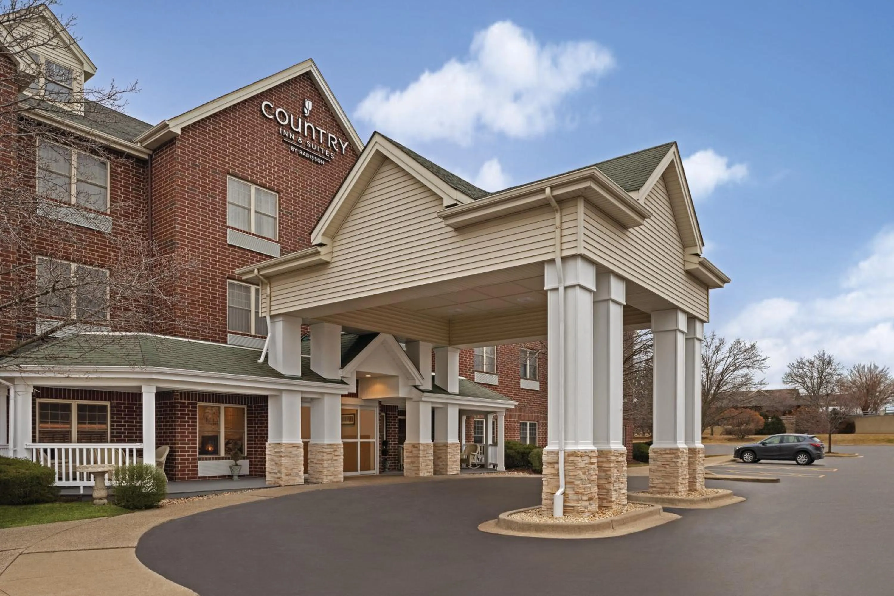Facade/entrance in Country Inn & Suites by Radisson, Schaumburg, IL