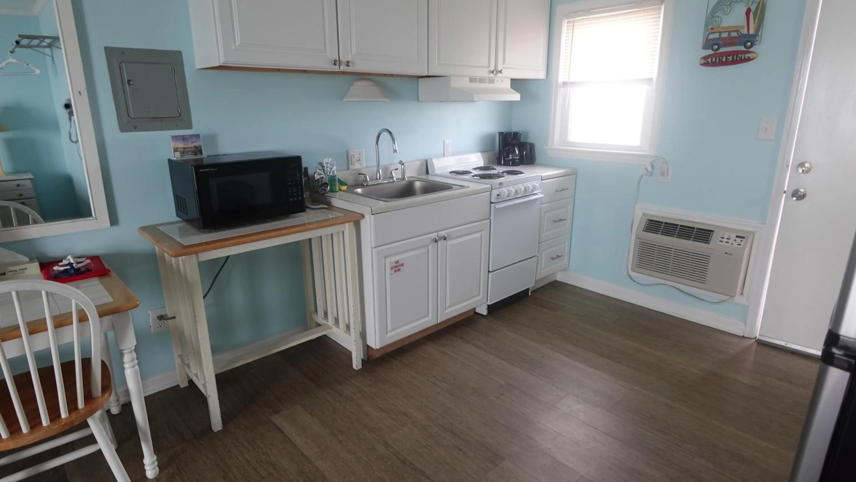 Kitchen or kitchenette in Sea Vista Motel