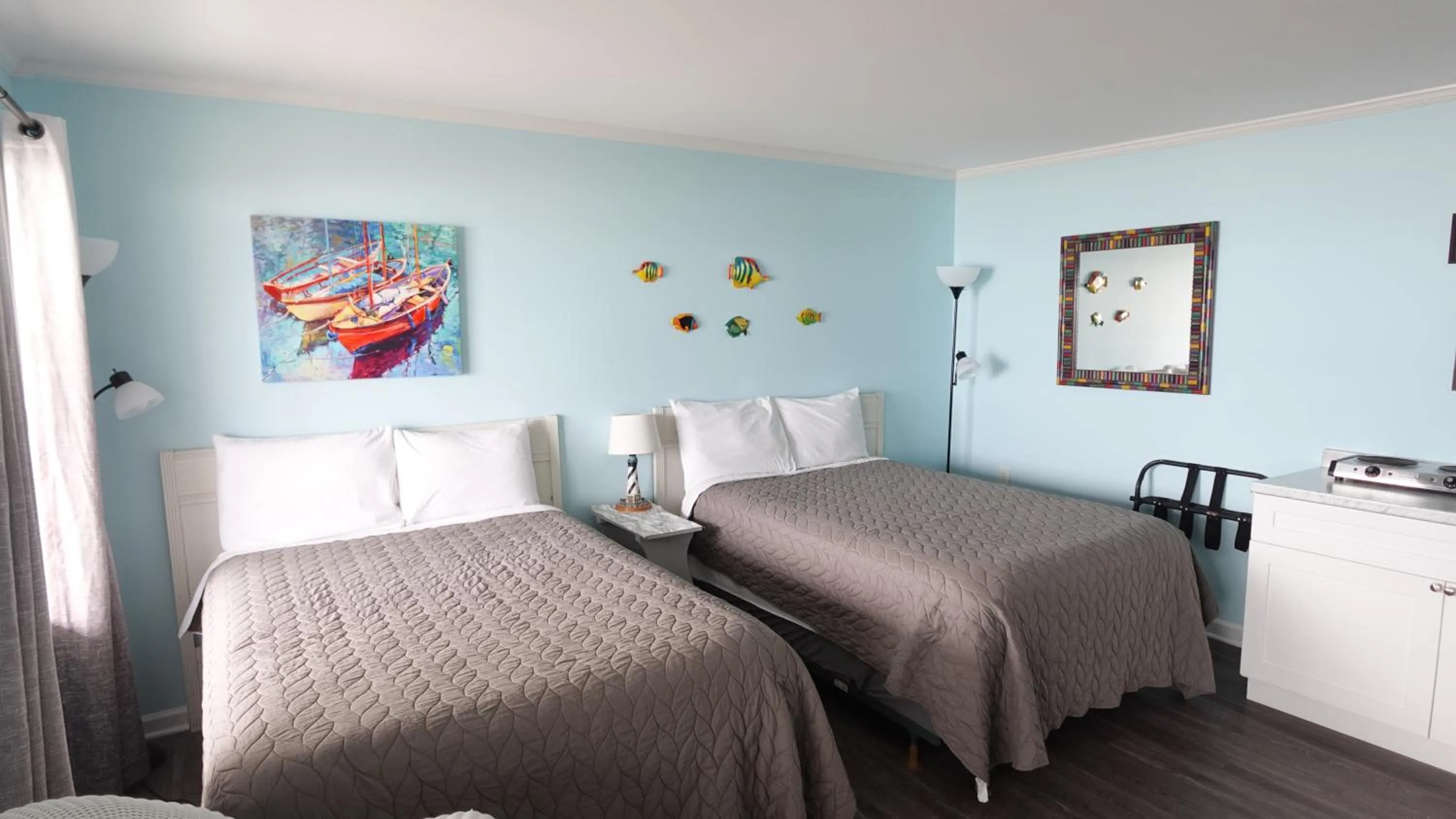 Bedroom, Bed in Sea Vista Motel