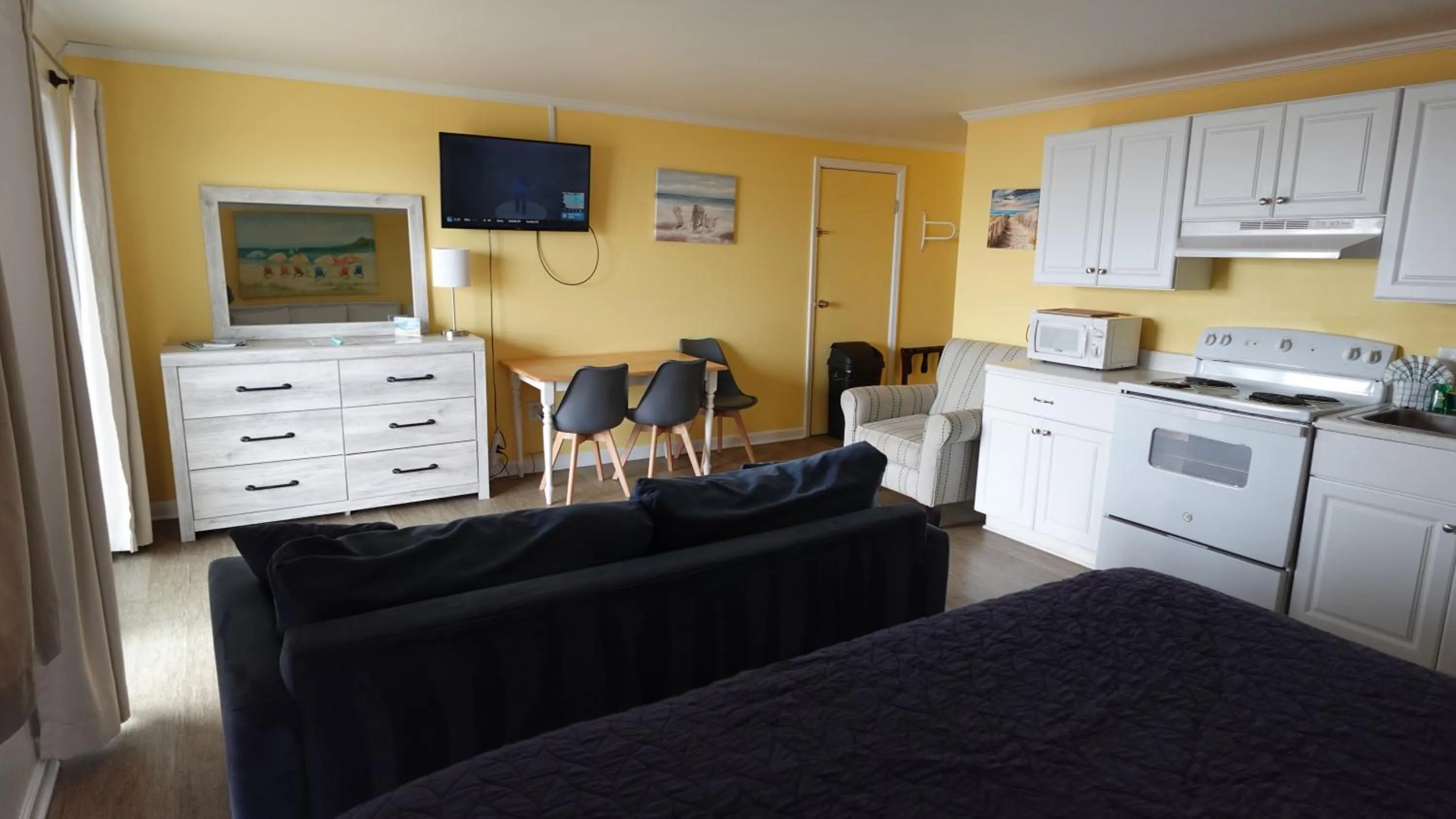 Kitchen or kitchenette in Sea Vista Motel