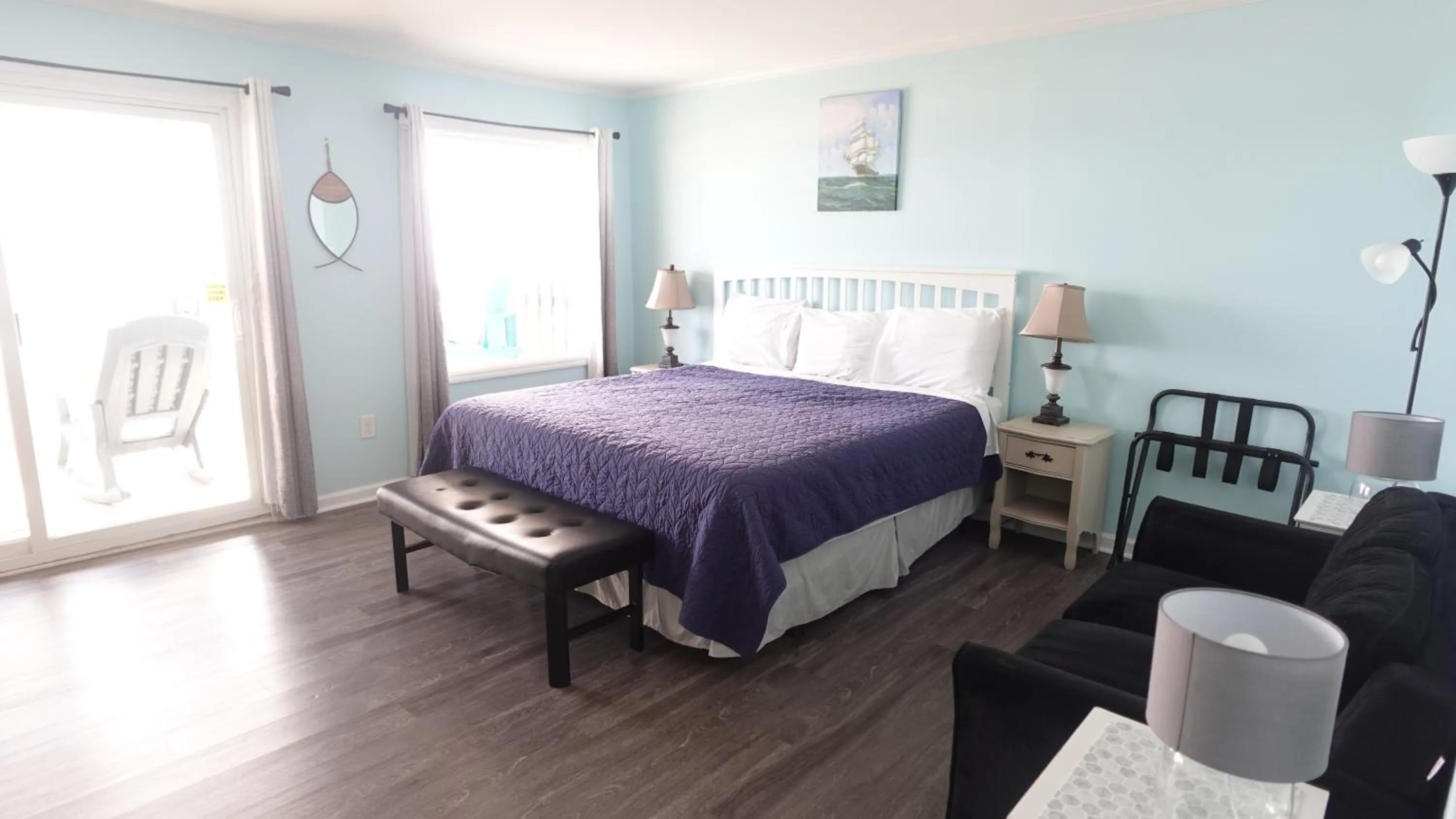 Photo of the whole room, Bed in Sea Vista Motel