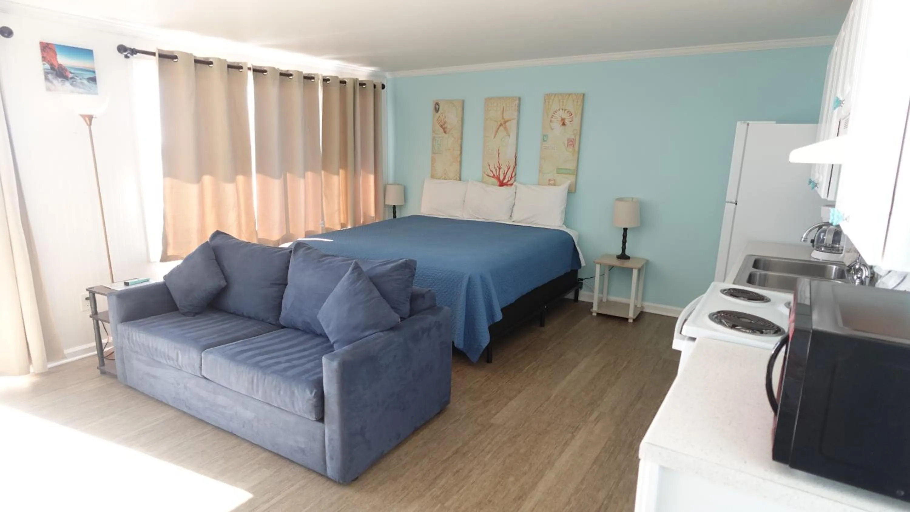 Bed in Sea Vista Motel