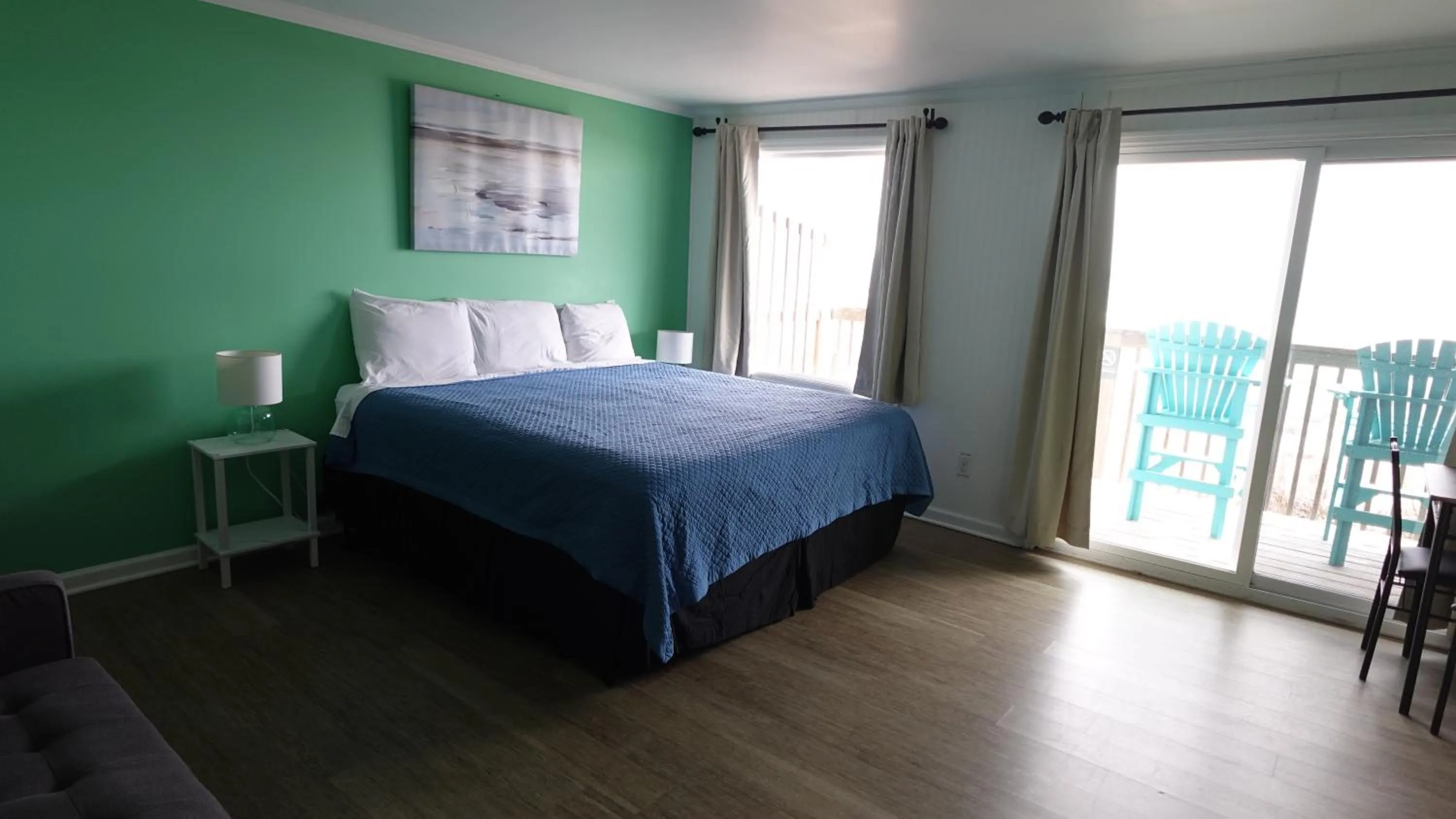 Photo of the whole room, Bed in Sea Vista Motel