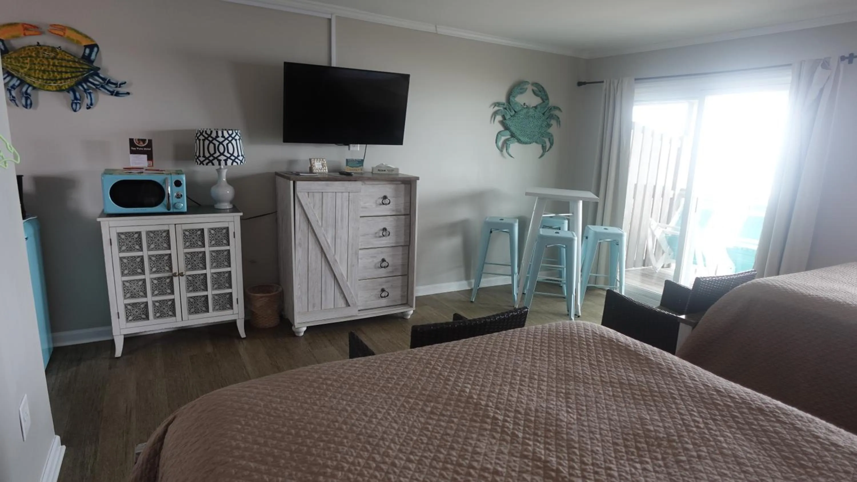 TV and multimedia, Bed in Sea Vista Motel