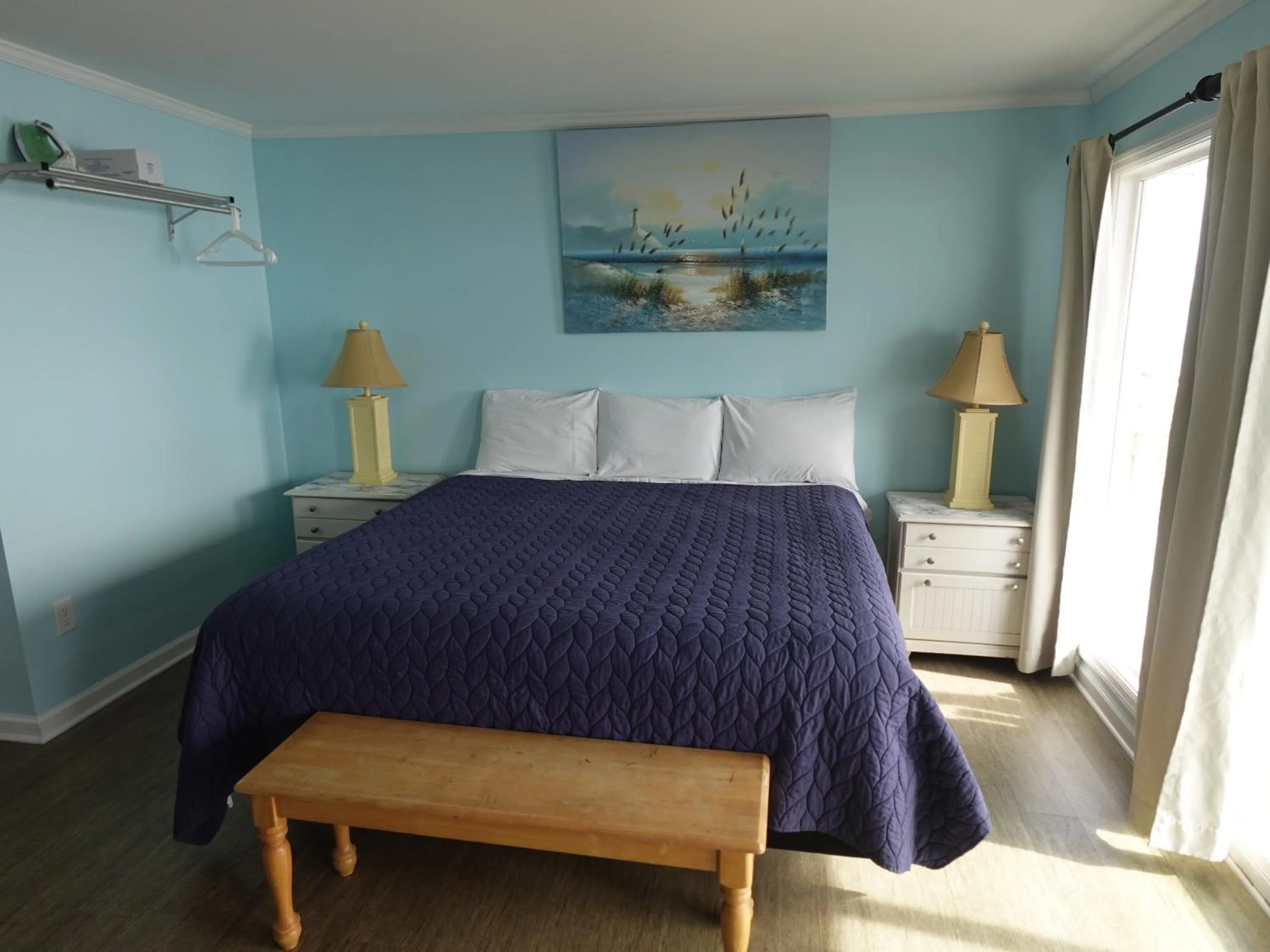 Bed in Sea Vista Motel