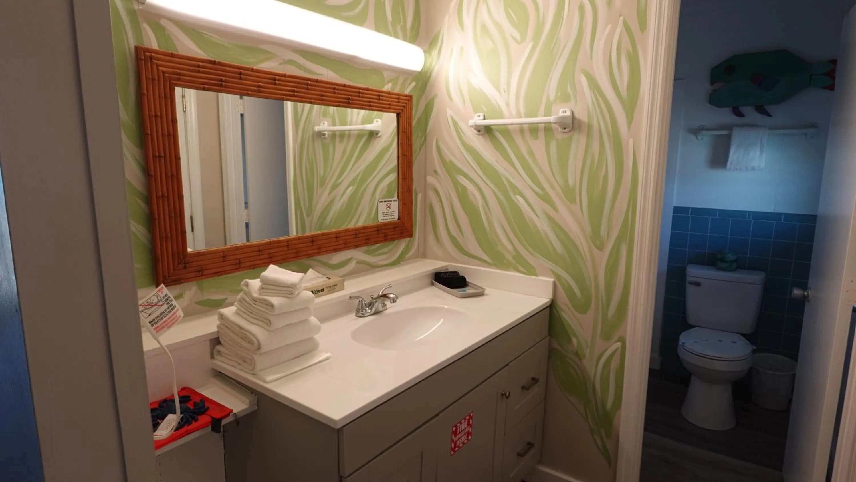 Bathroom in Sea Vista Motel