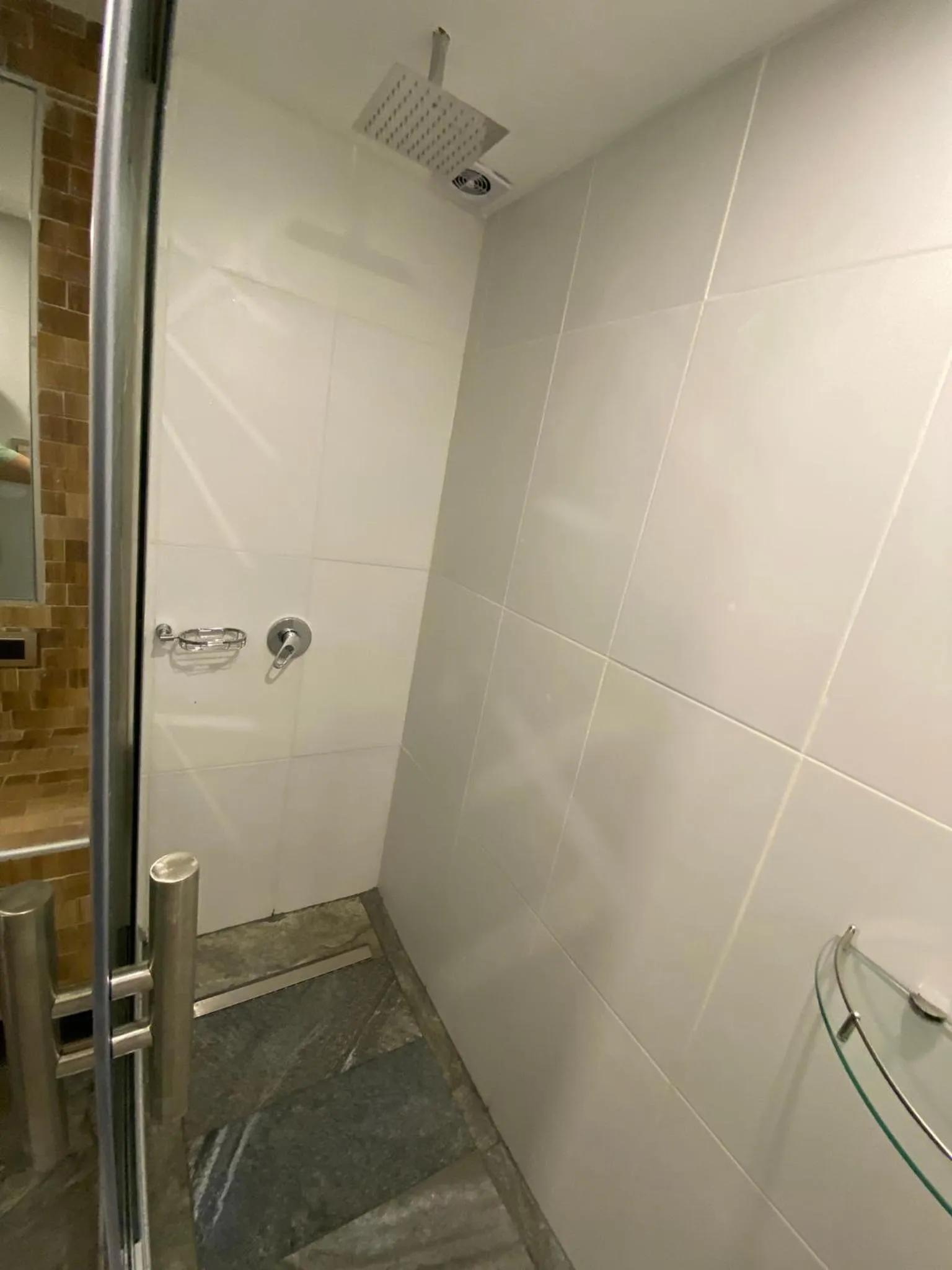 Shower in Adobe Suites