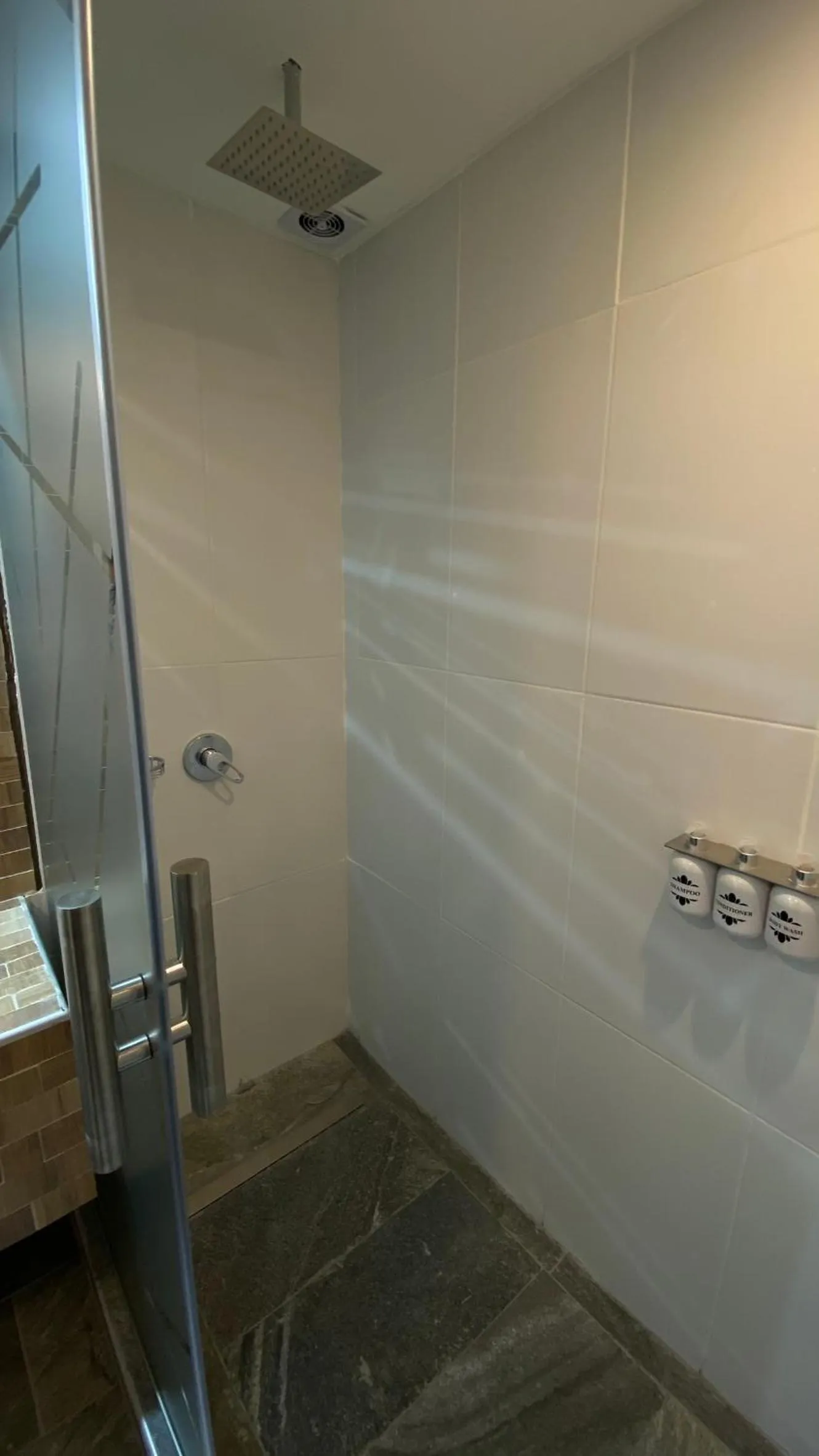 Shower in Adobe Suites