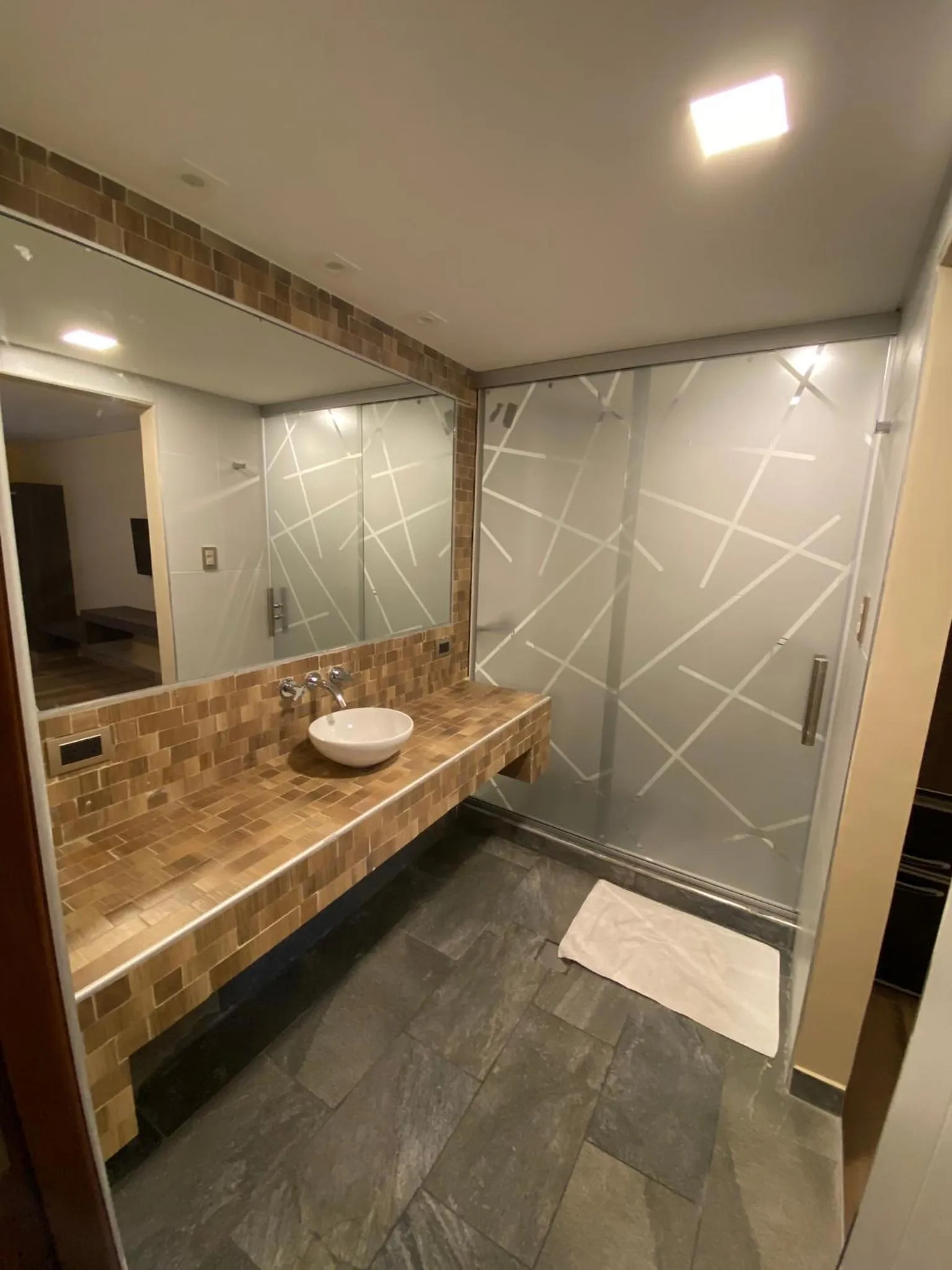 Shower in Adobe Suites