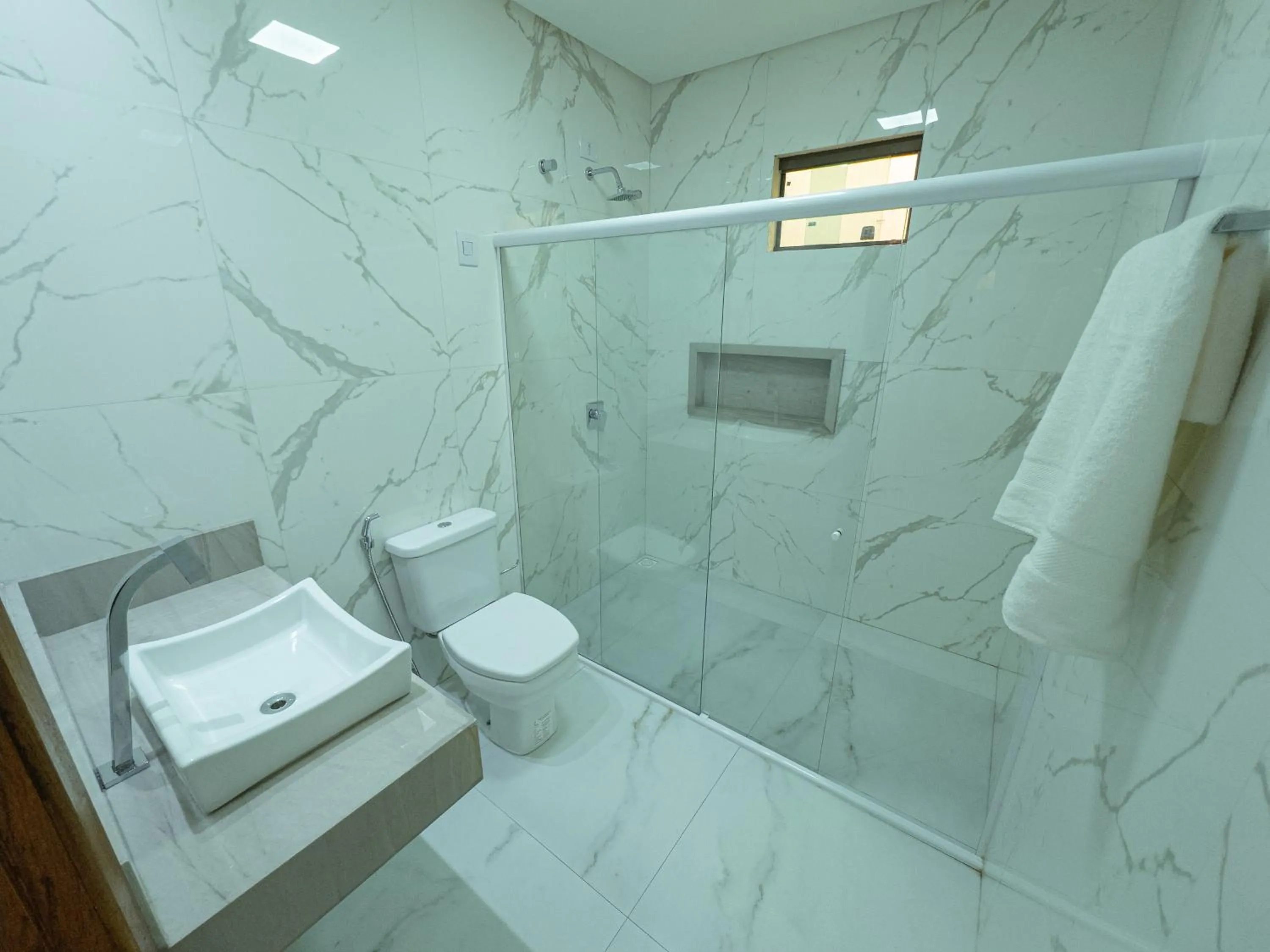 Shower in Pousada Mansão da Costa