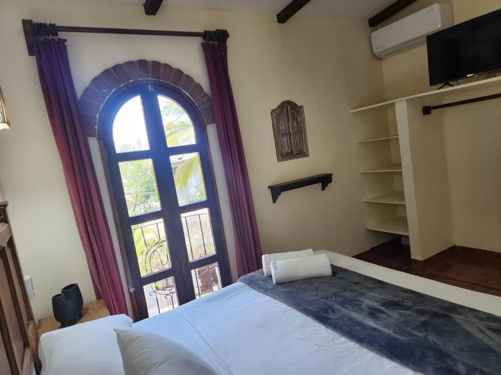 Photo of the whole room, Bed in Esencia Puerto Escondido