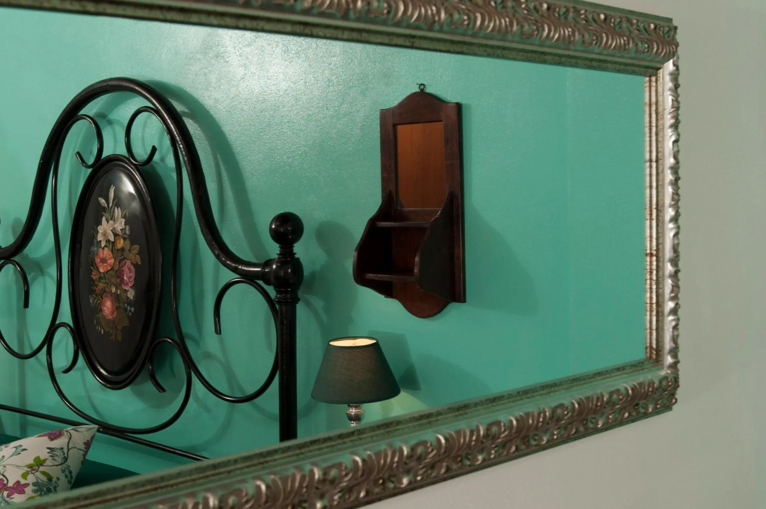 Decorative detail in Antico Granaione