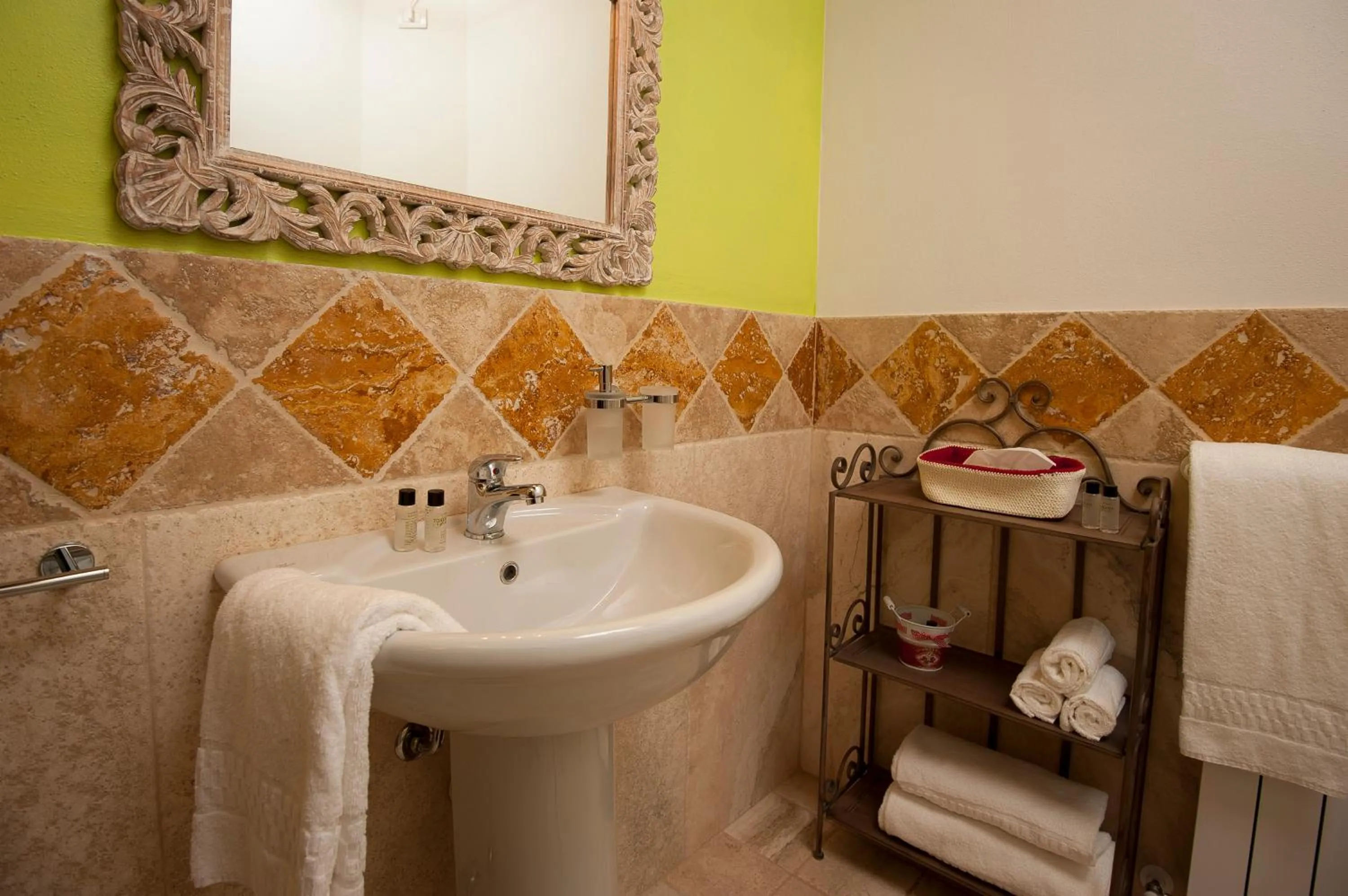 Bathroom in Antico Granaione