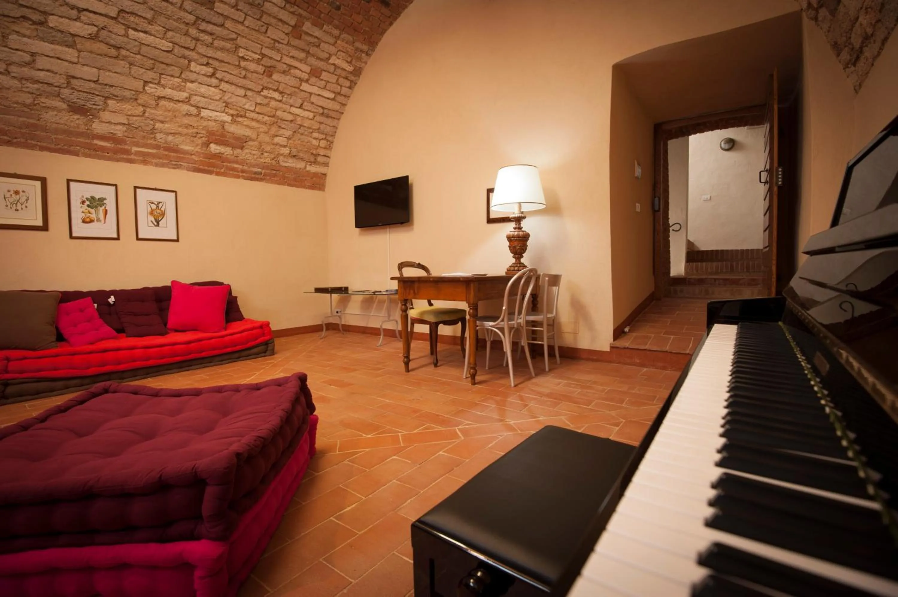 Seating area in Antico Granaione