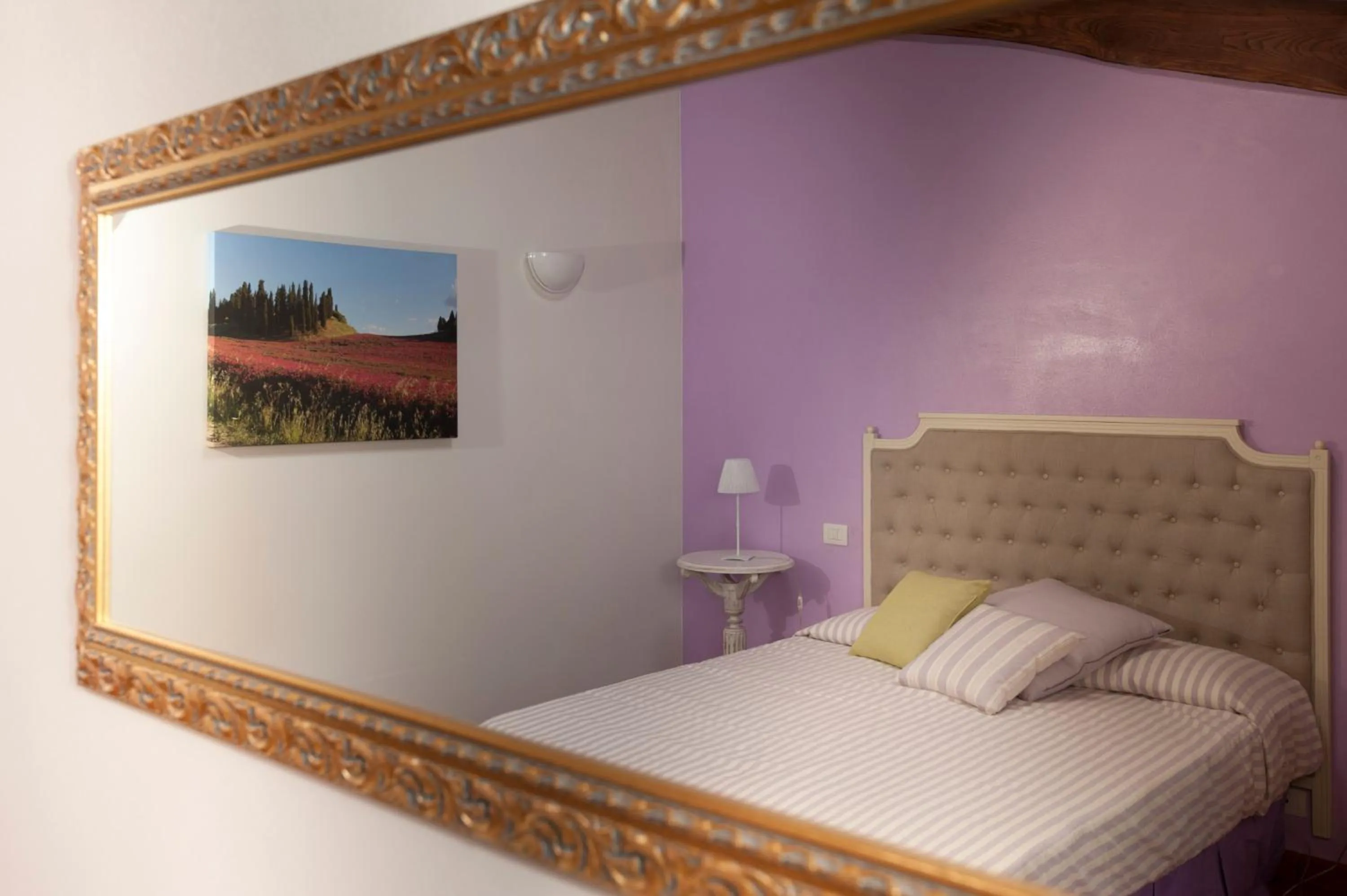 Decorative detail, Bed in Antico Granaione