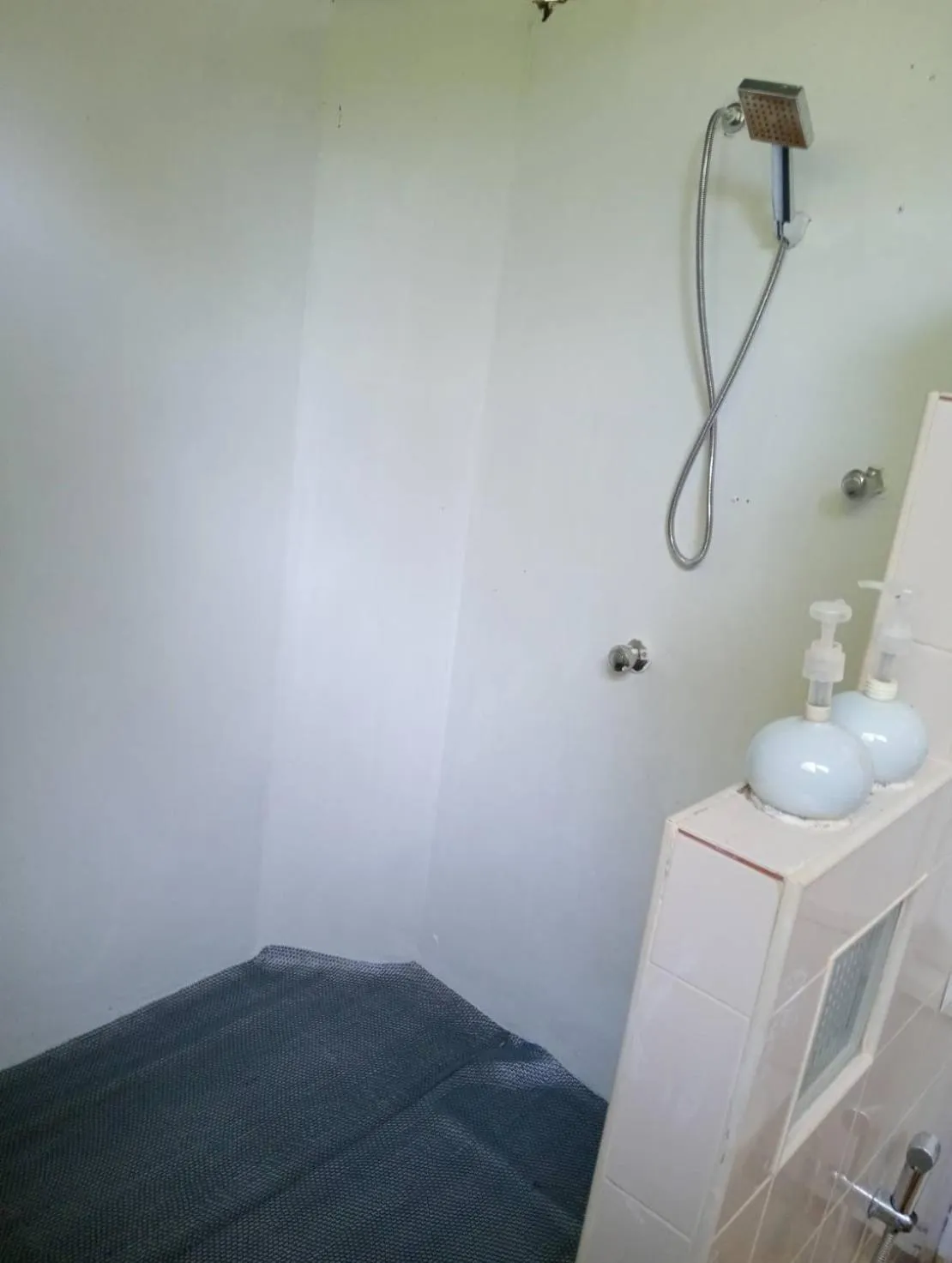 Shower in The River Retreat Koh Mak