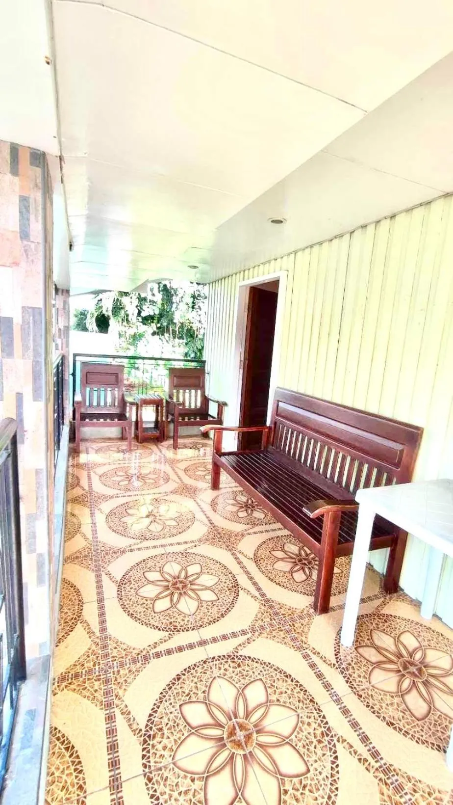 Fely's transient house