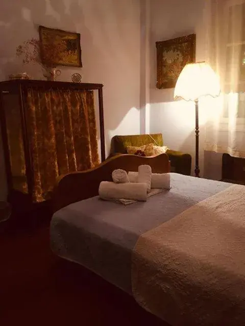 Standard Double Room with Shared Bathroom in Athens Quinta Standard Double Room with Shared Bathroom in Athens Quinta