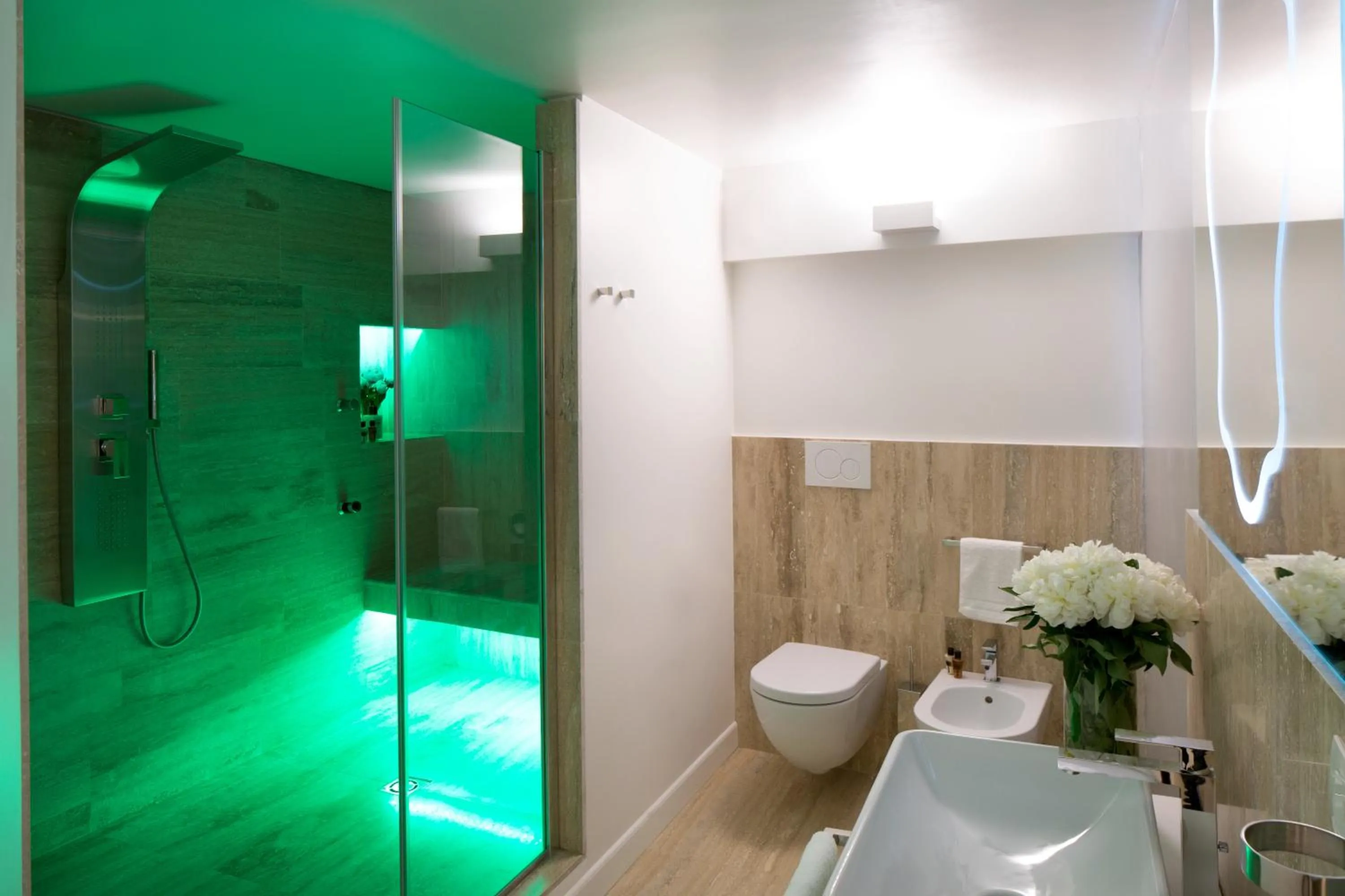 Bathroom in Via Del Corso Home Roma