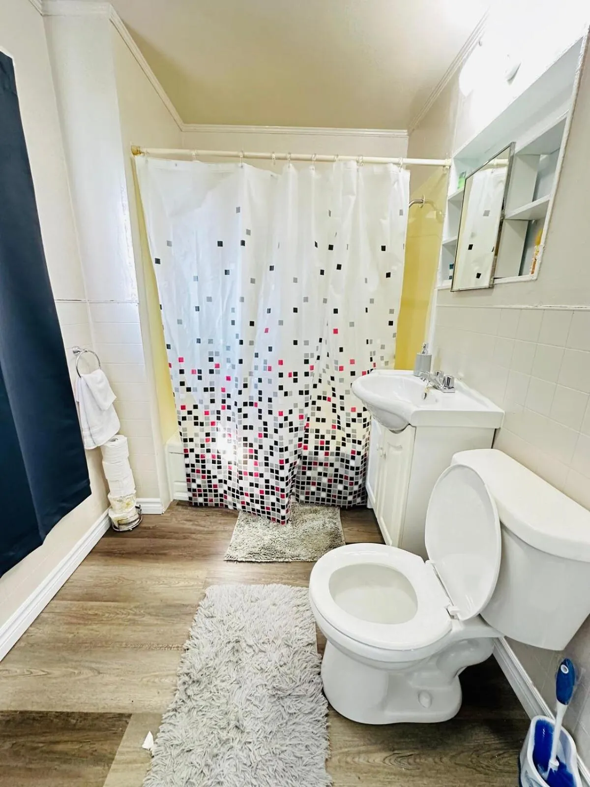 A Quiet and decent 2 Bedroom apartment